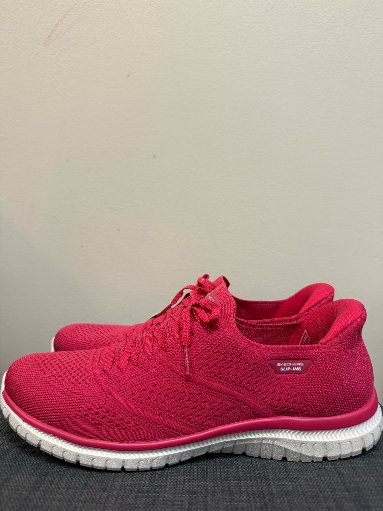 SKECHERS 10 Pink SHOES