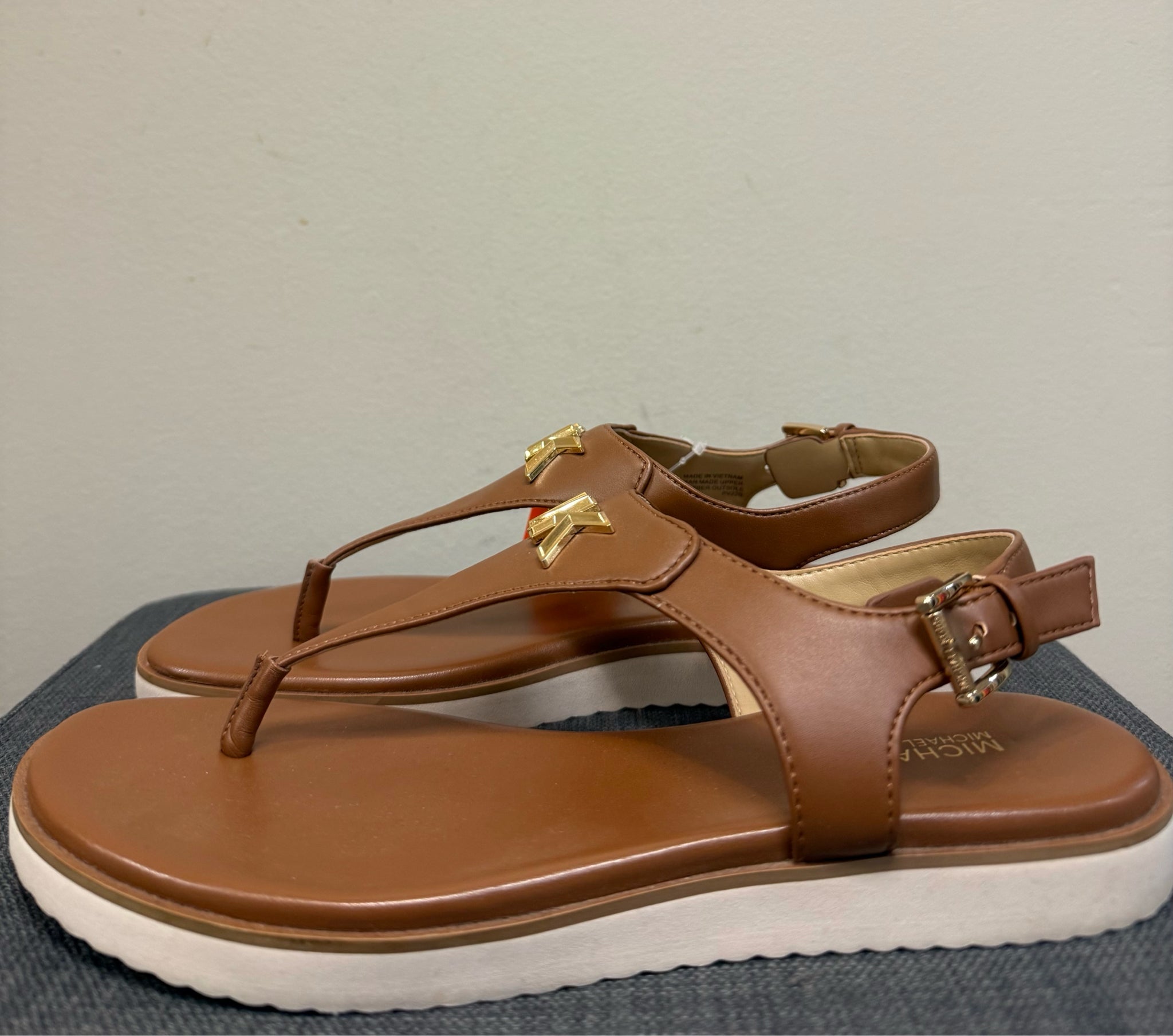 Michael Kors マイケルコース　サンダル　 7.5 7.5 MICHAEL KORS Brown Sandals