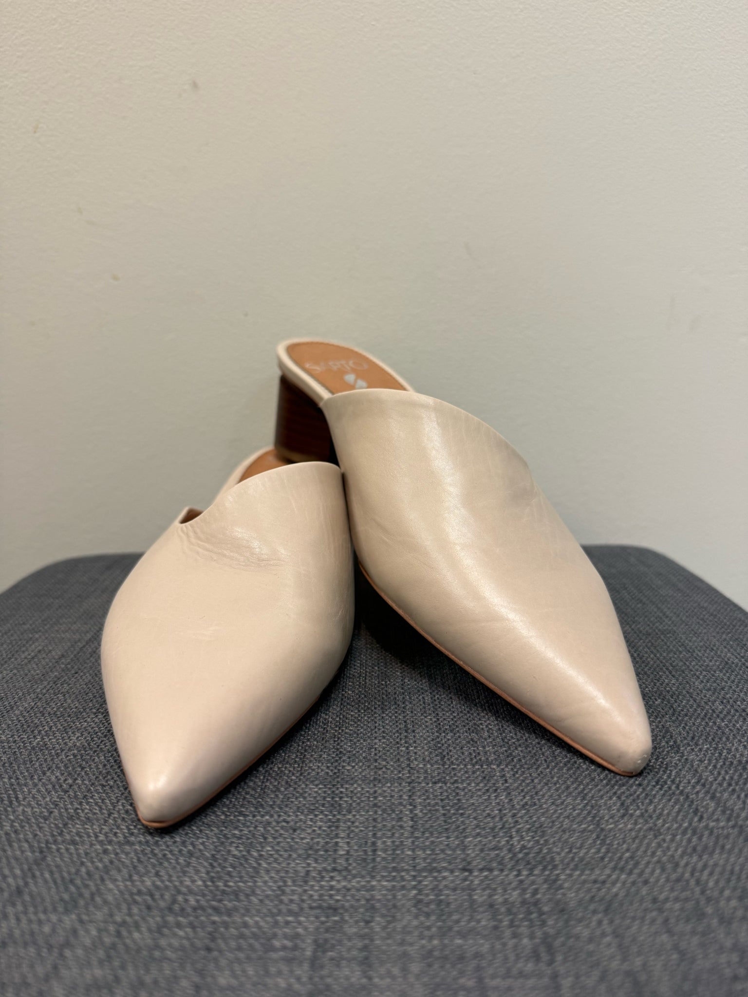 SARTO 9 Beige SHOES