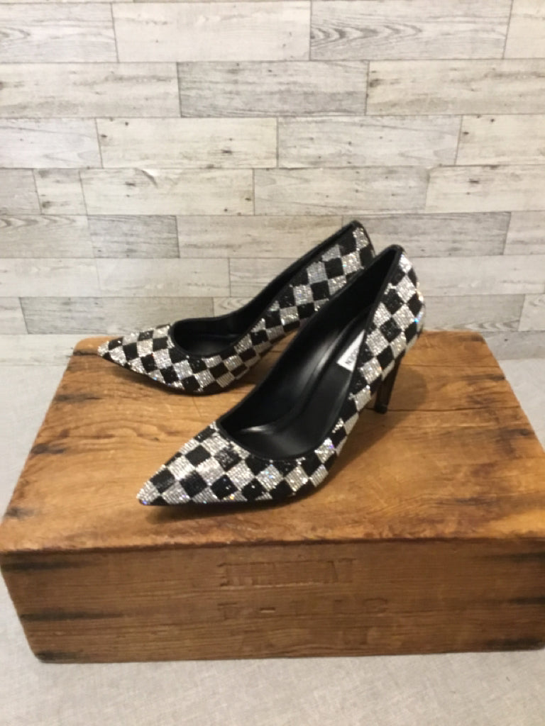 STEVE MADDEN 9.5 SILVER AND BLACK SHOES