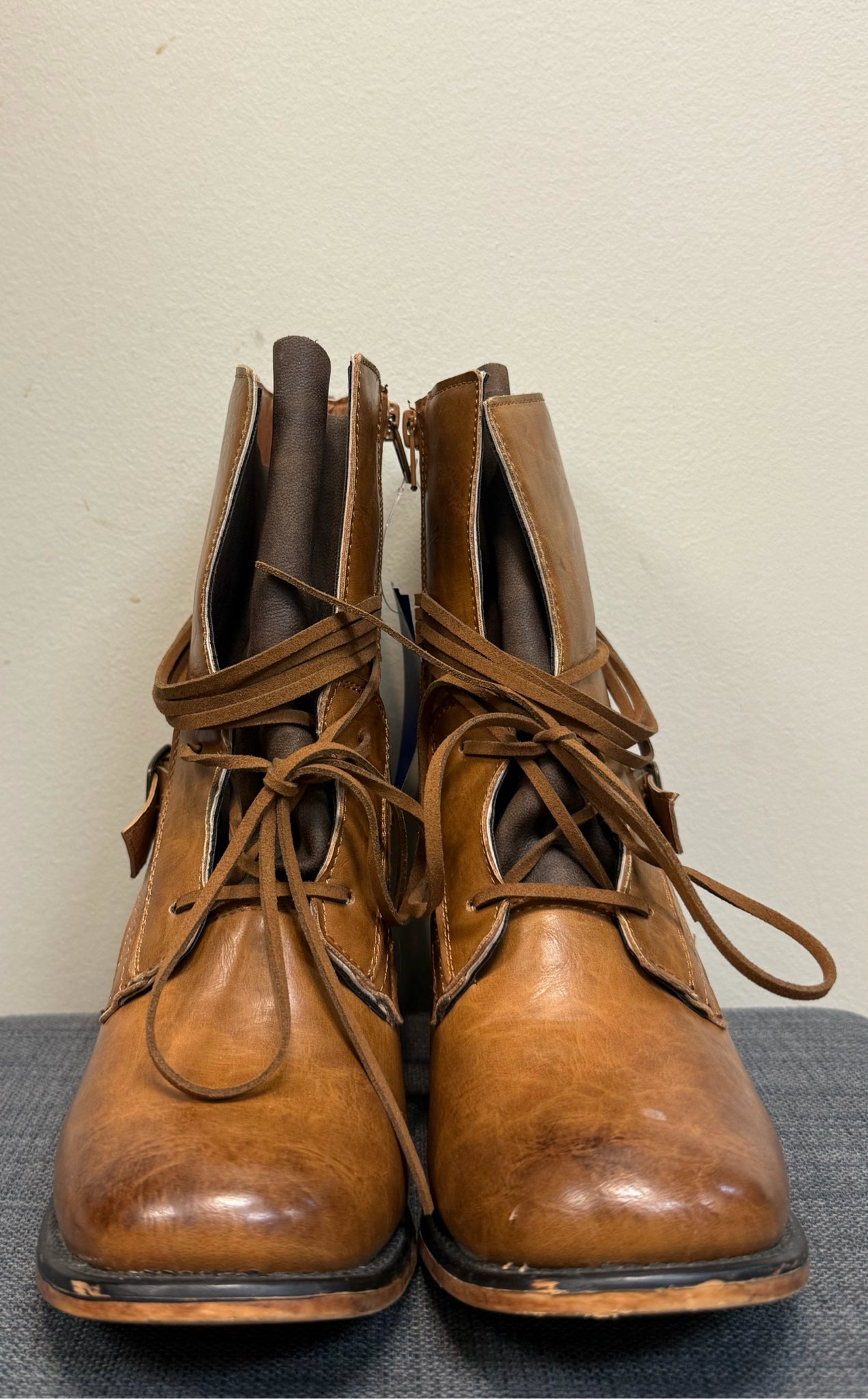 PIERRE DUMAS 10 Brown Boots