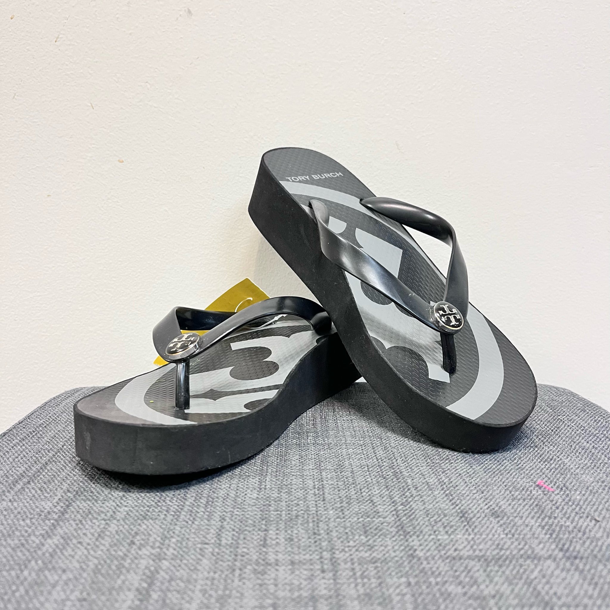 TORY BURCH 6 Black FLIP FLOP