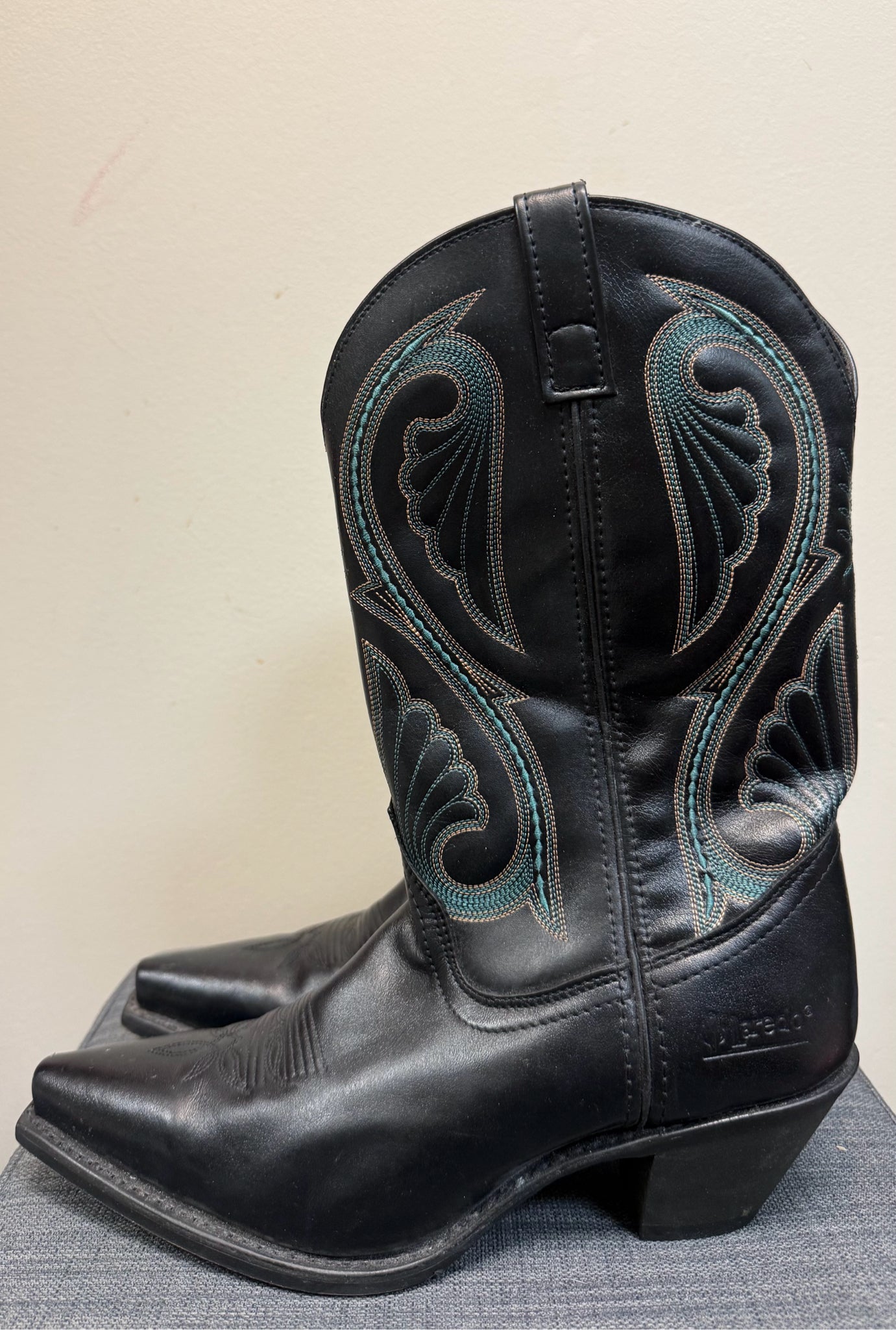 Laredo 10 BLACK AND TEAL Boots