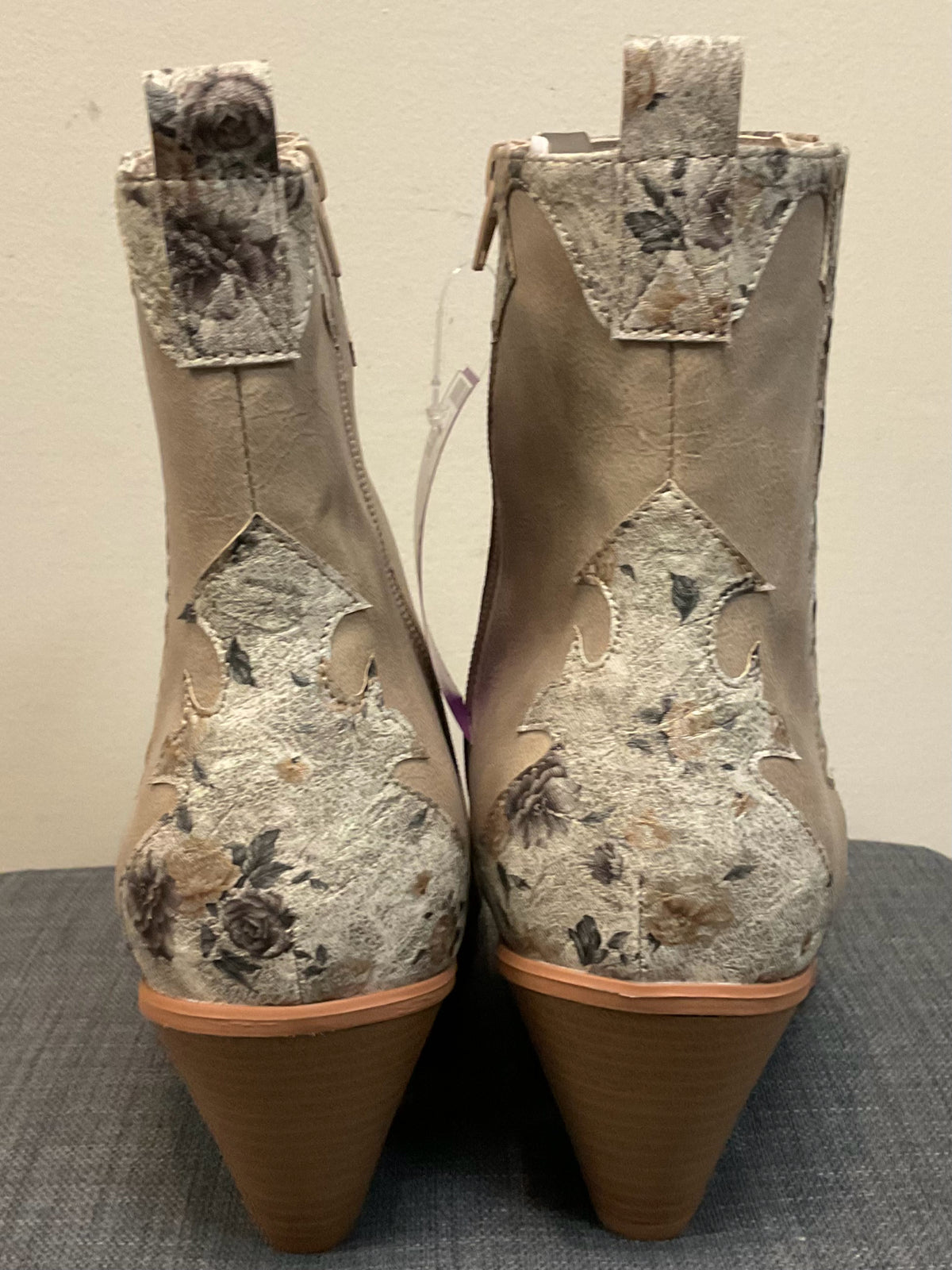 11 EST. 1946 Tan Boots