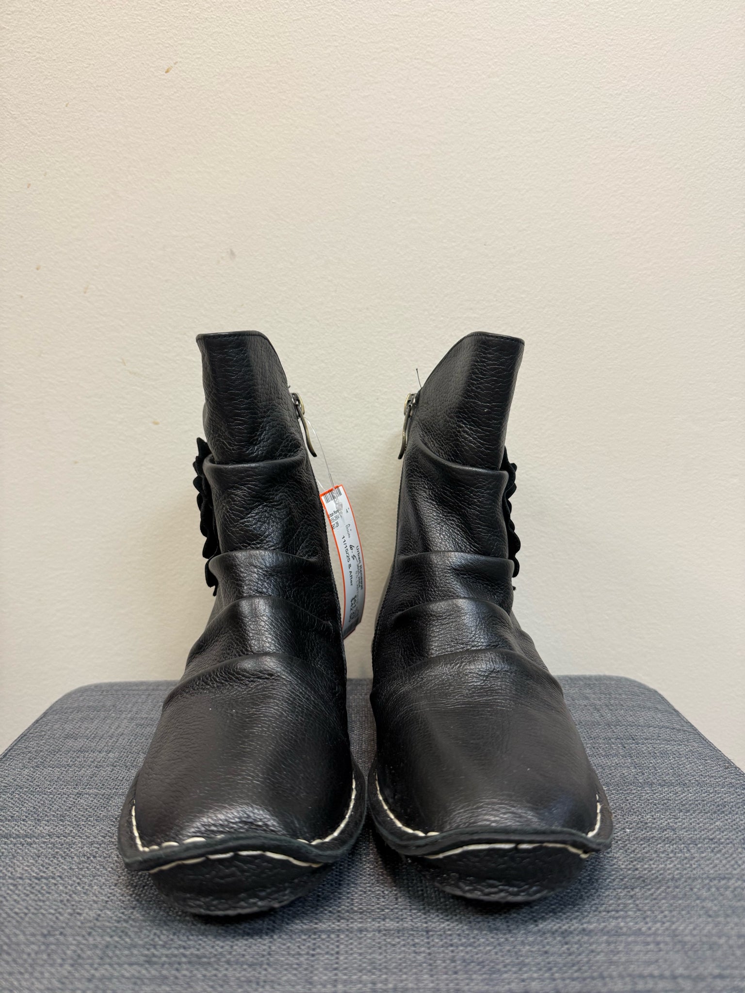 L'ARTISTE 6.5 Black Boots