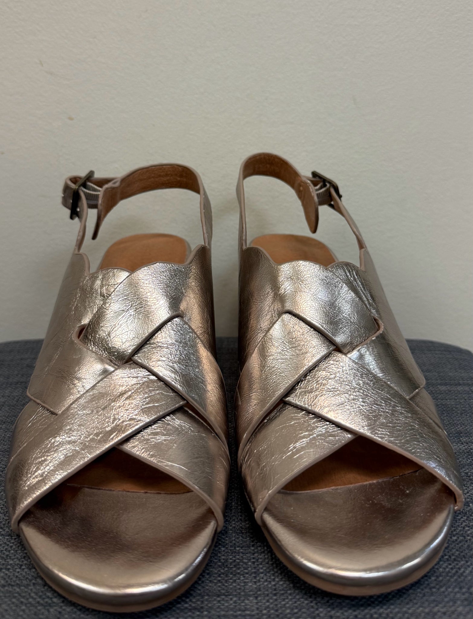 9 GENTLE SOUL Gold SHOES