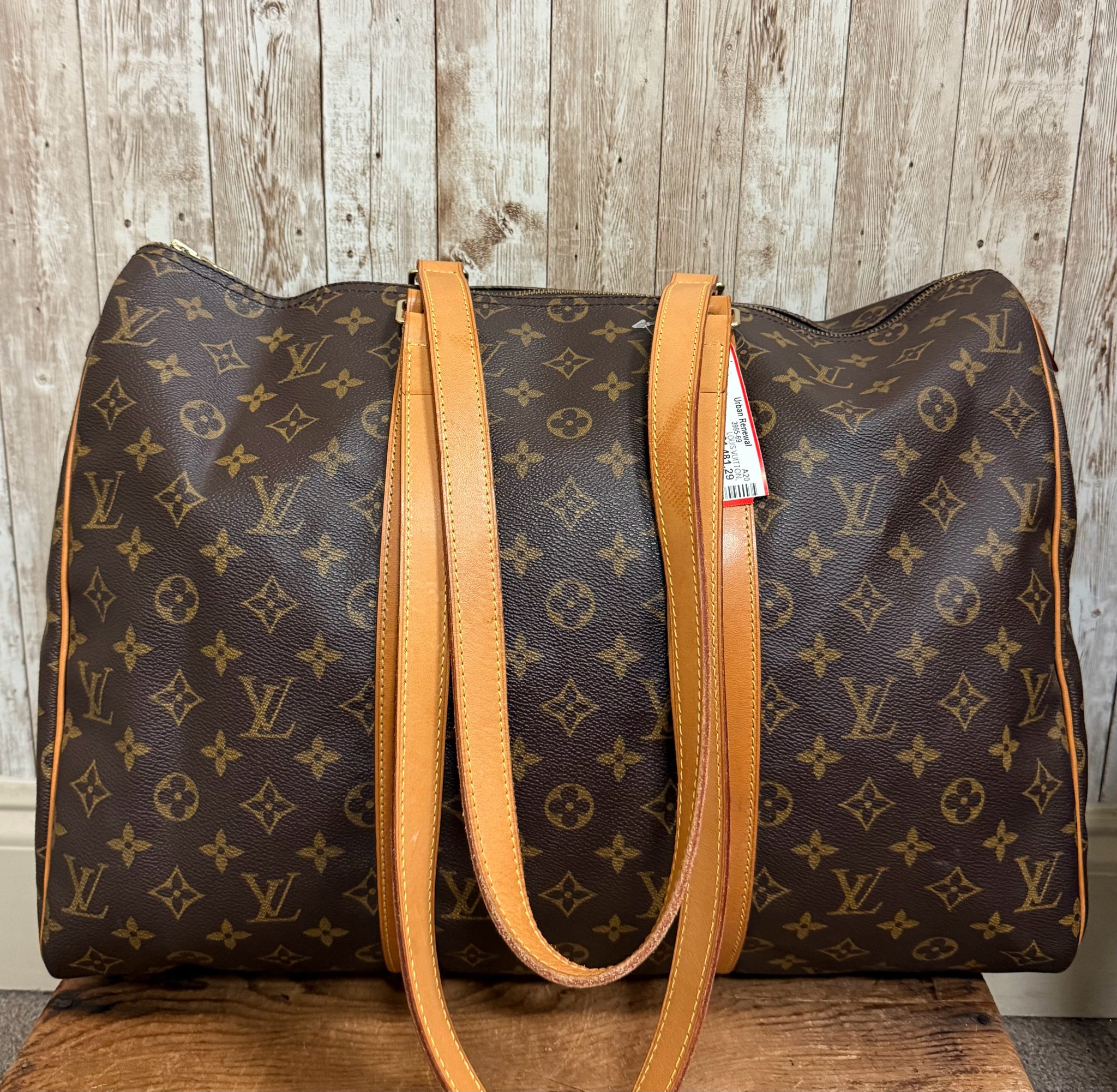 LOUIS VUITTON Tote