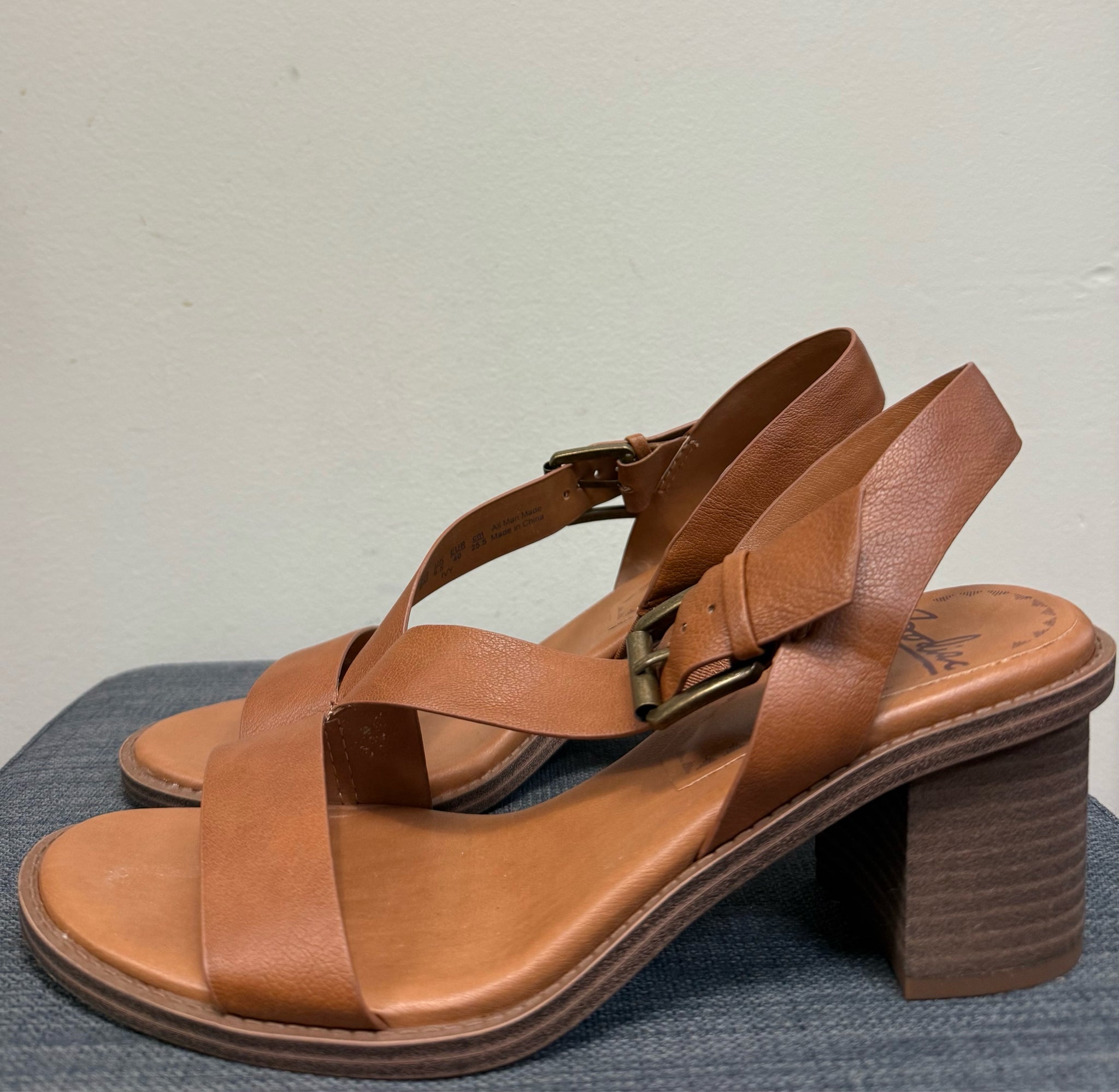 9 ZODIAC Brown Sandals