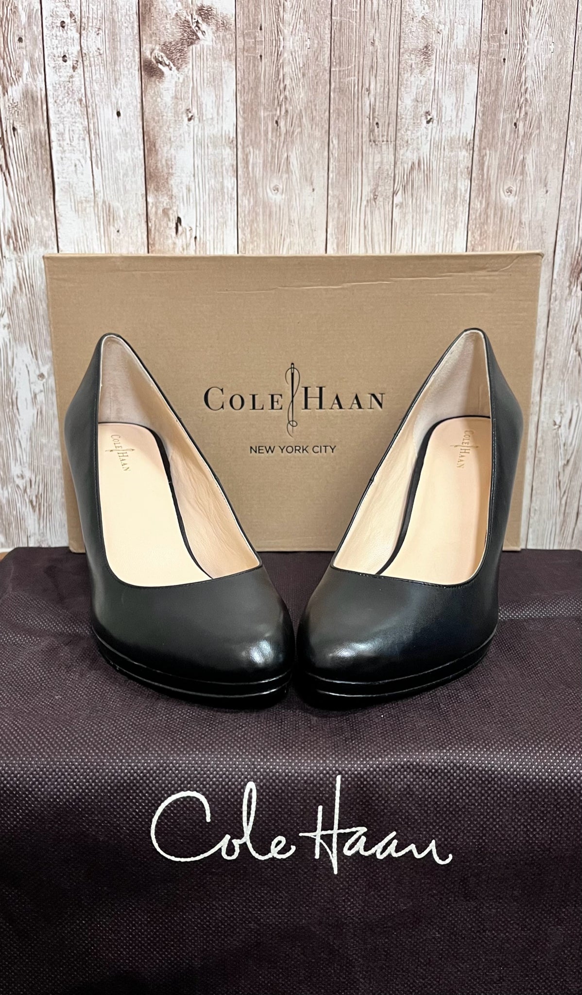 10 COLE HAAN Black SHOES