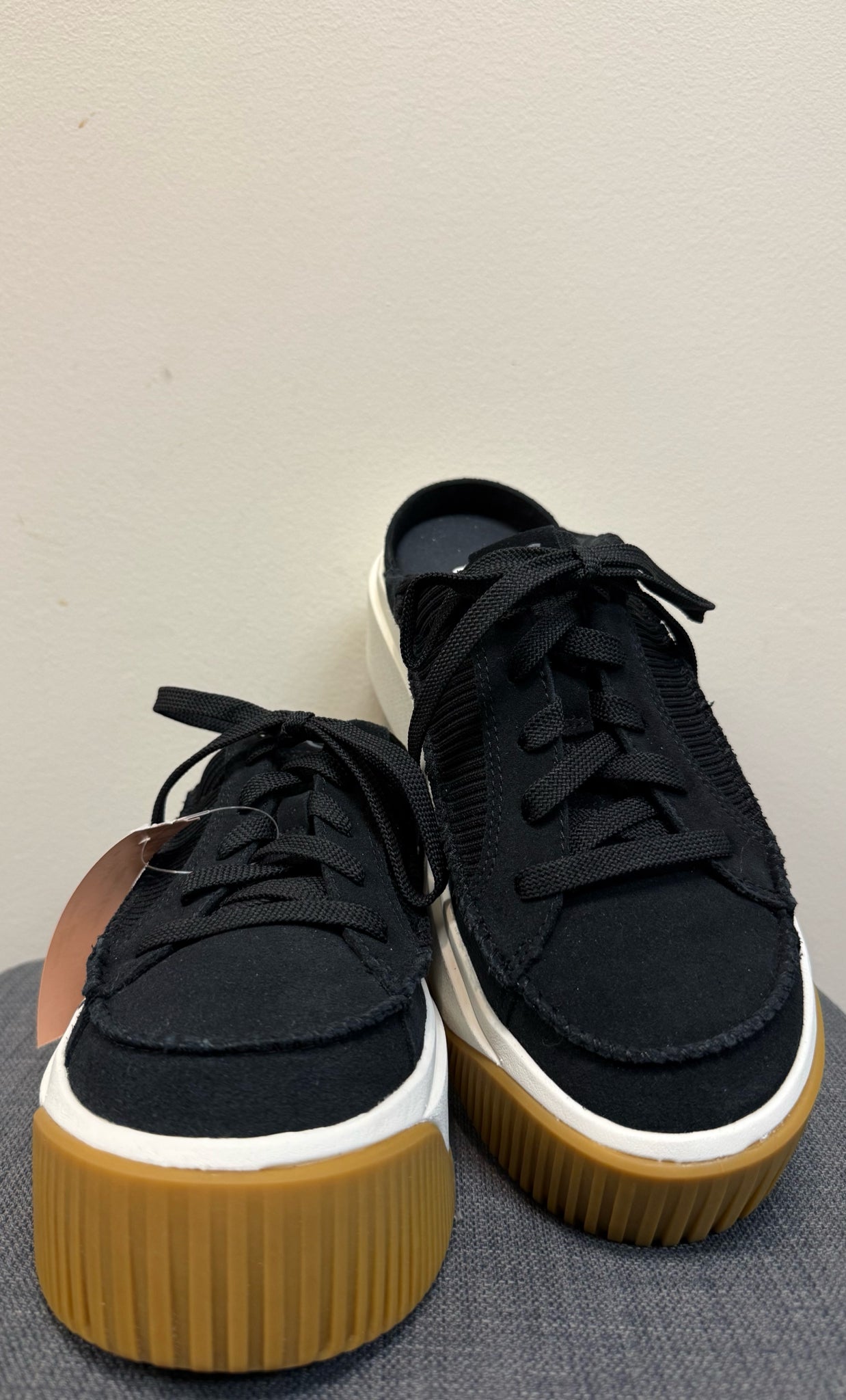 7 UGG Black SHOES