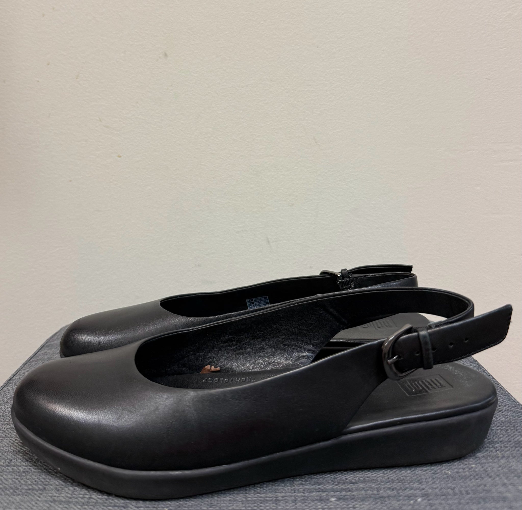 8 FITFLOP Black SHOES