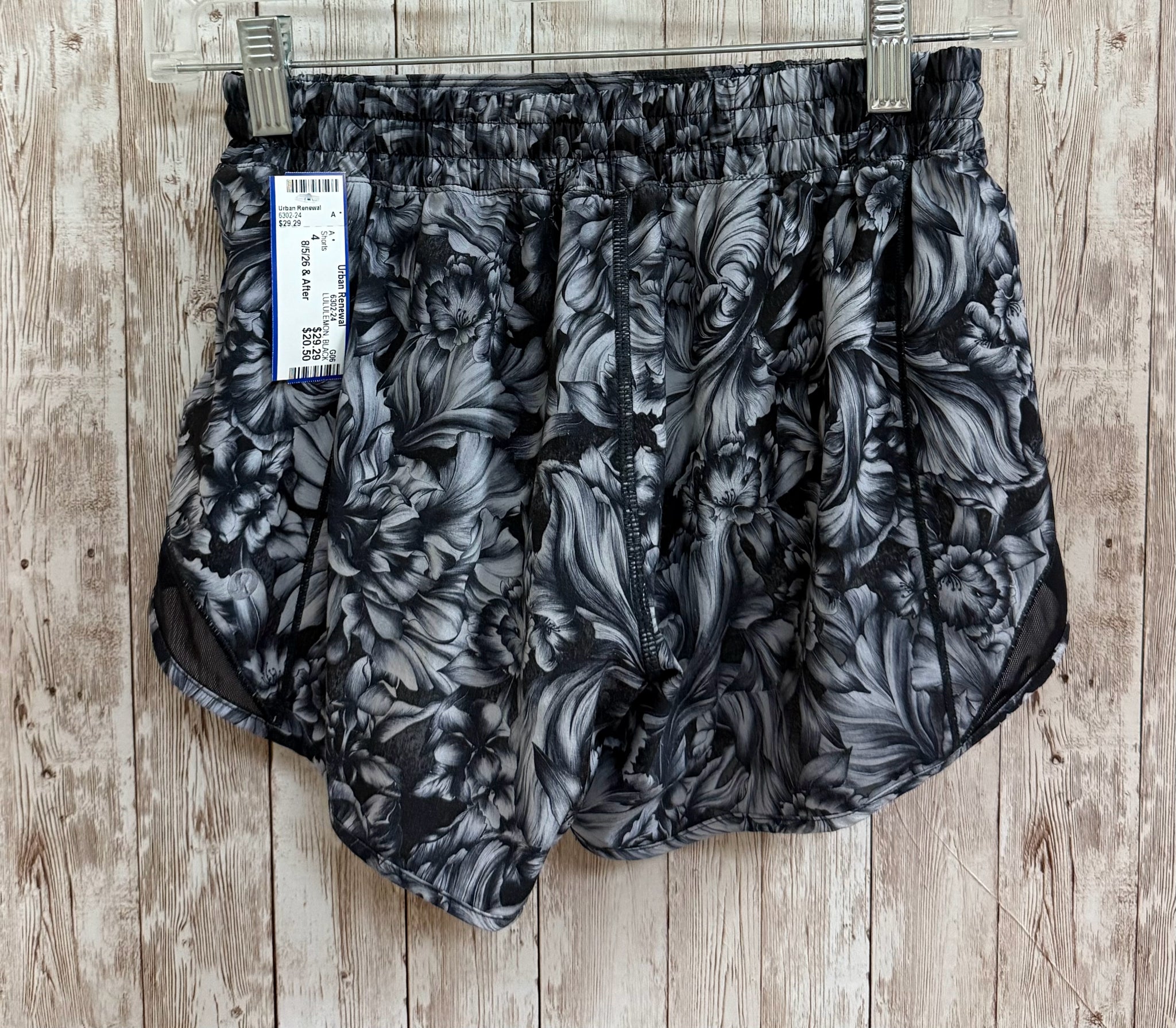 Size 4 LULULEMON BLACK AND GREY Shorts
