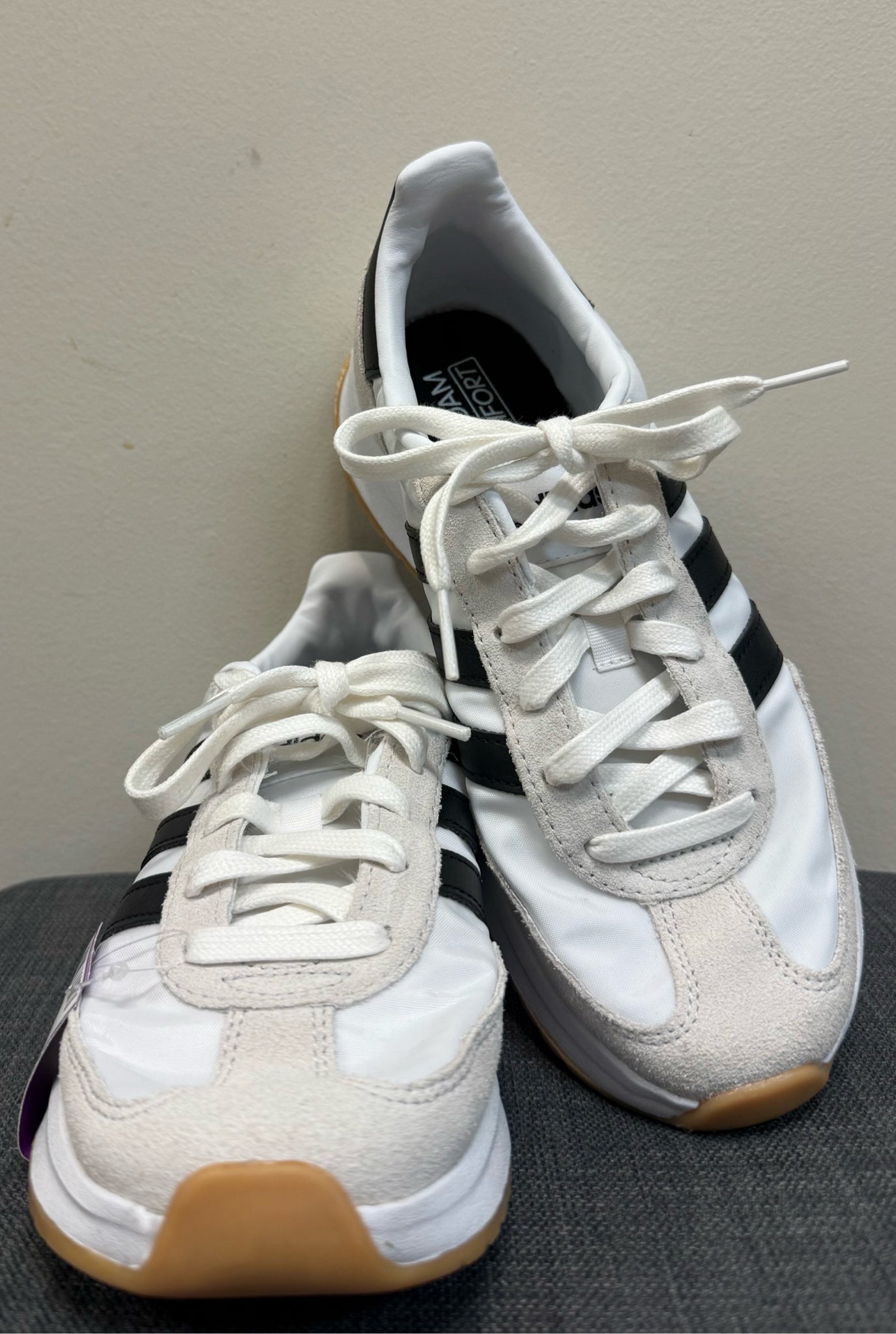 7 ADIDAS White and Black Sneakers