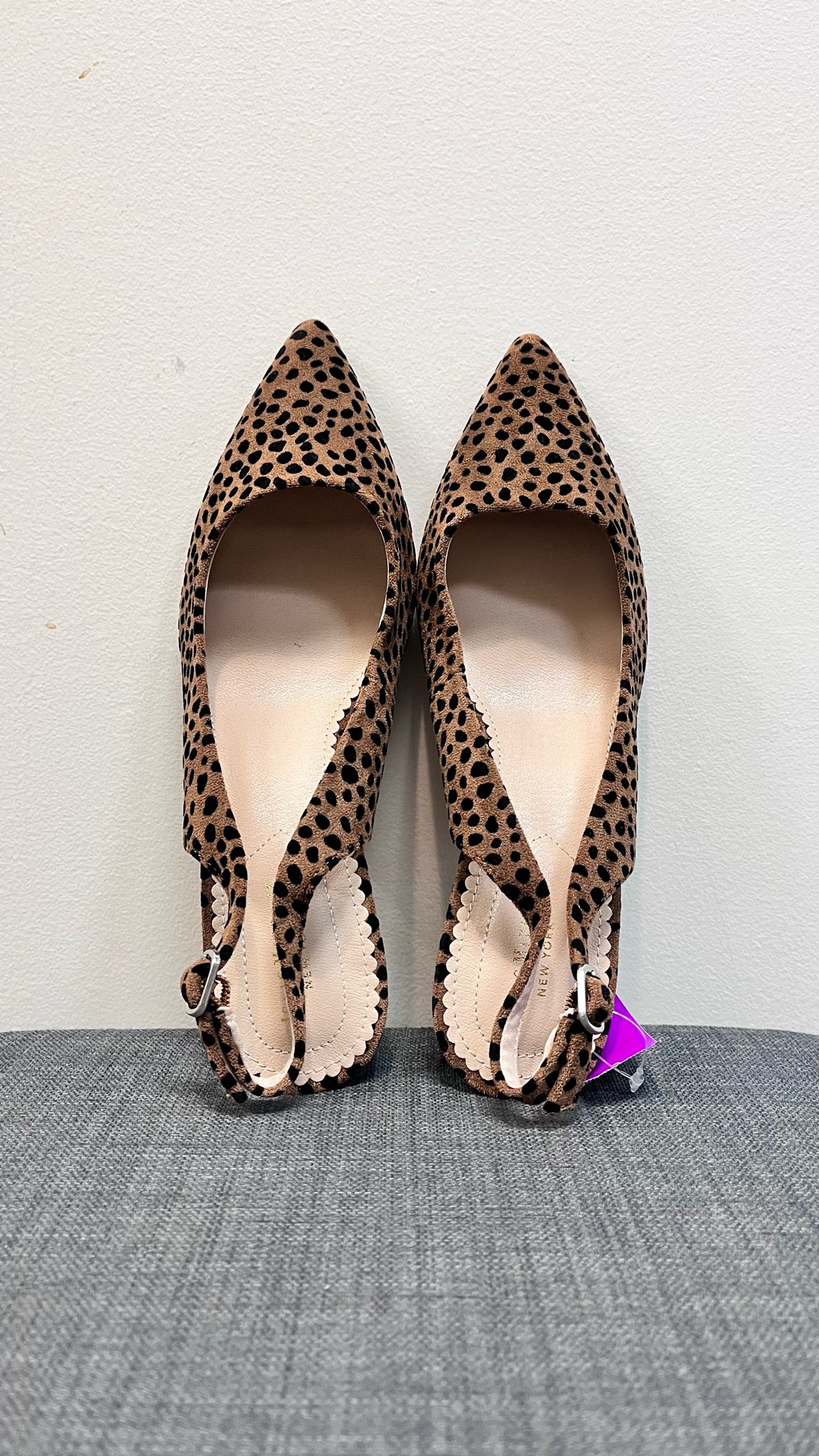 9.5 ISAAC MIZRAHI NY Animal Print SHOES