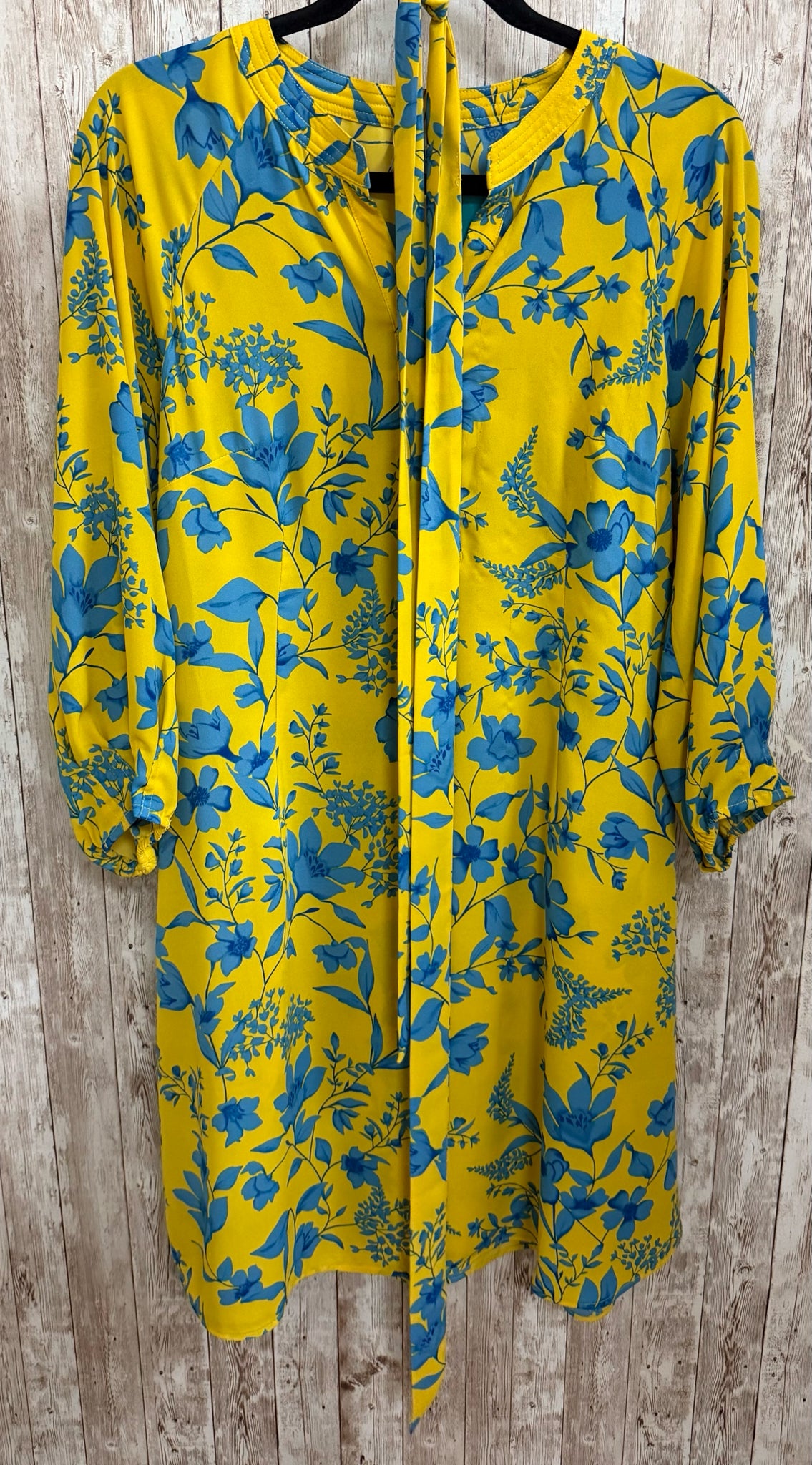 Size M CABI YELLOW AND BLUE FLORAL Dress