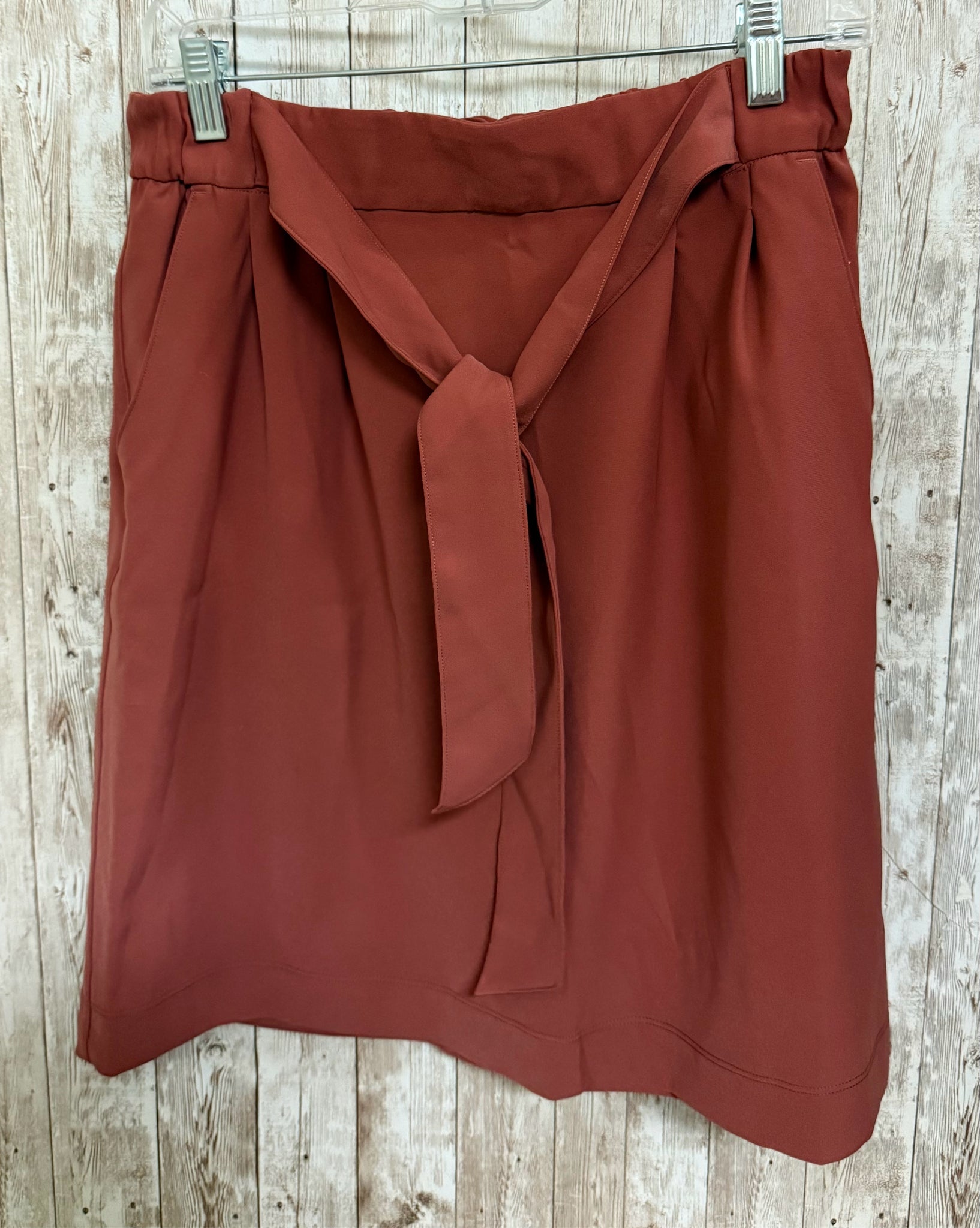 Size 8 LULULEMON RUST Skirt