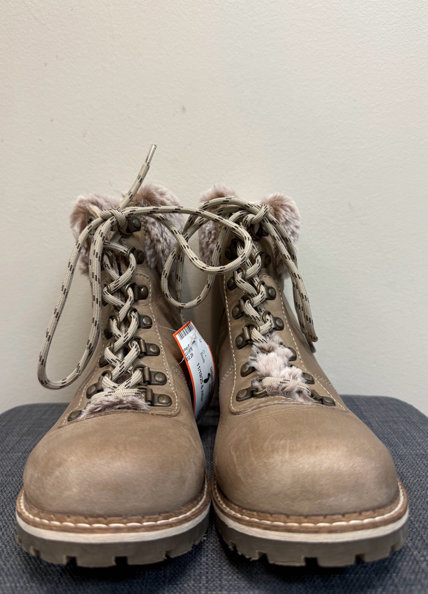 AVELLINI 8 Tan Boots