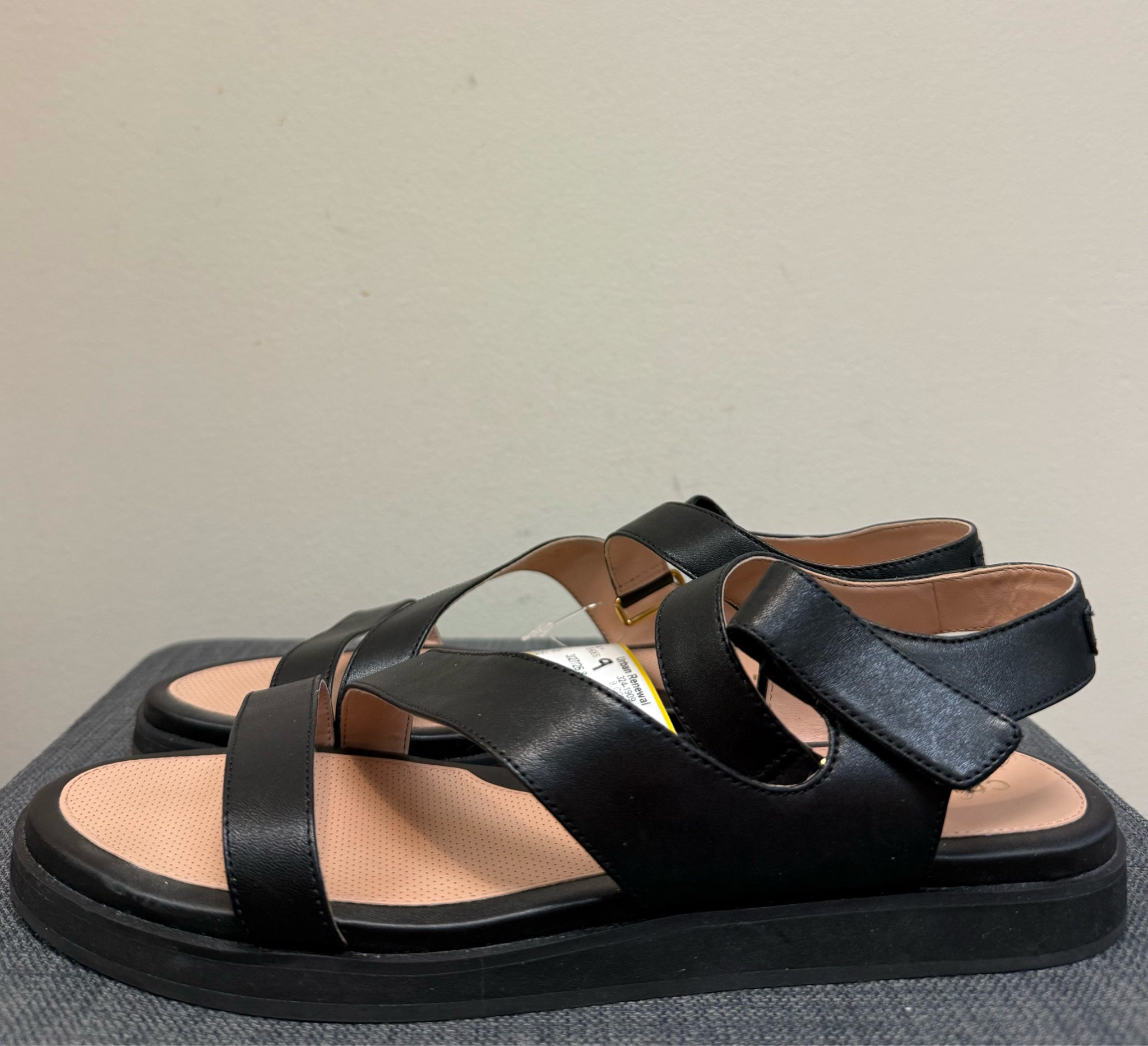 9 COLE HAAN Black SHOES