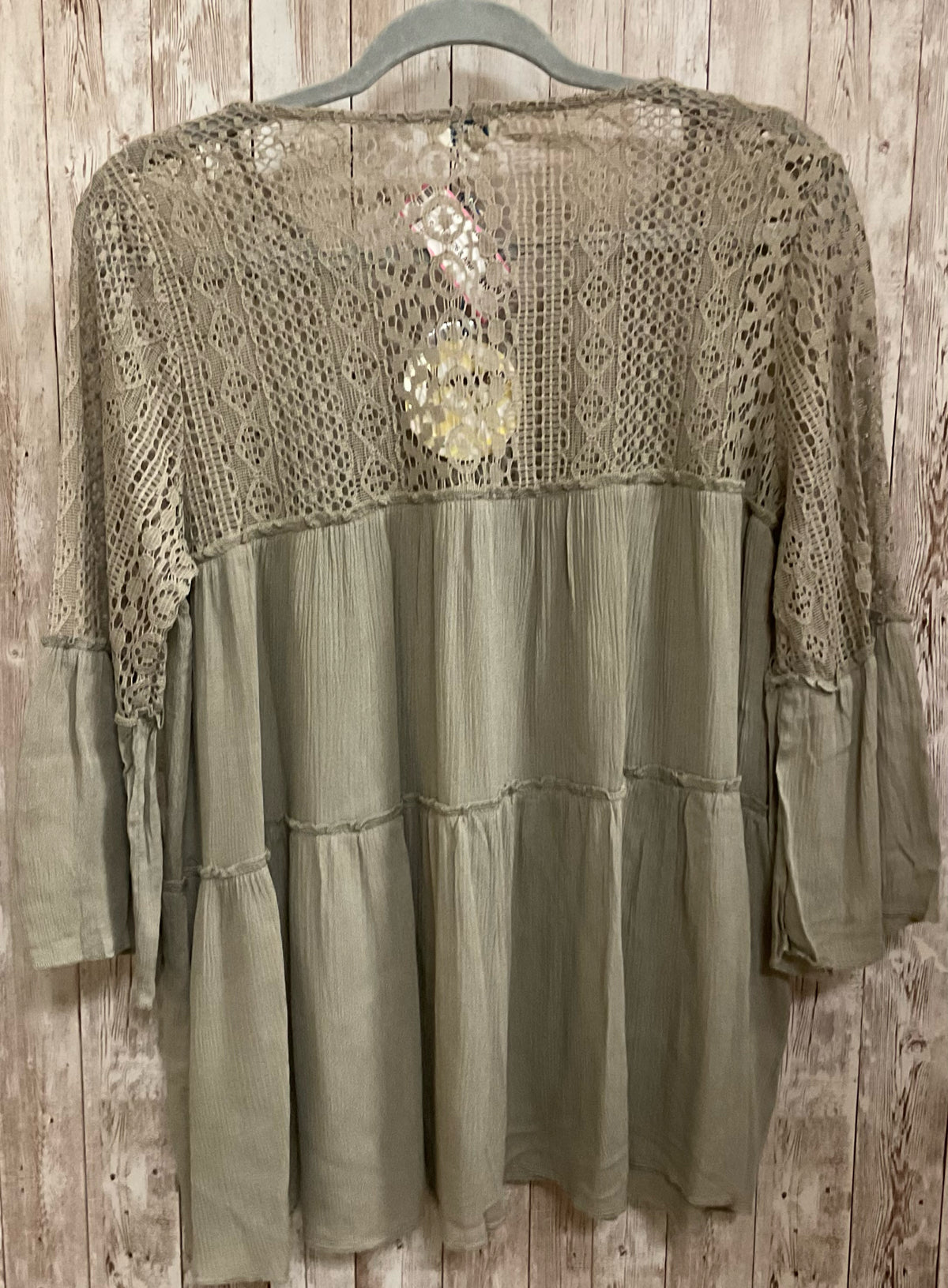 Size M HAYDEN SAGE Top