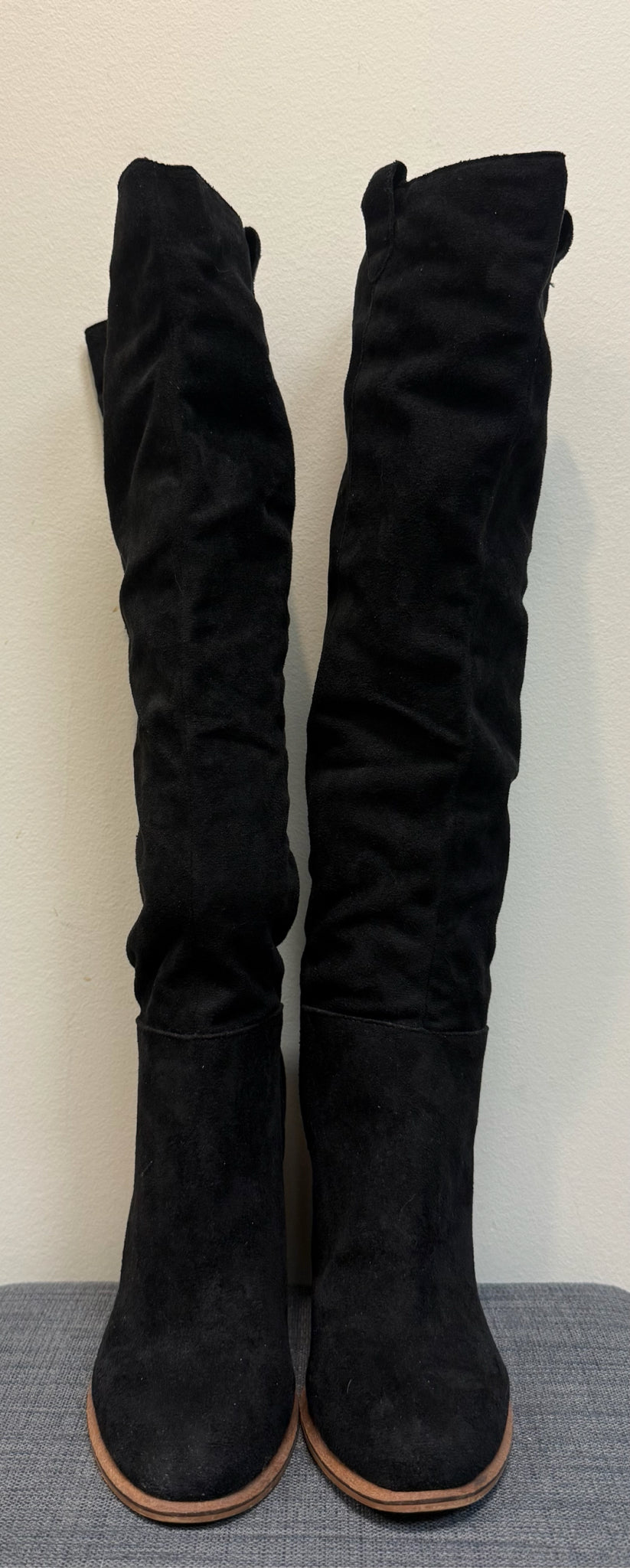 7.5 OASIS Black Boots