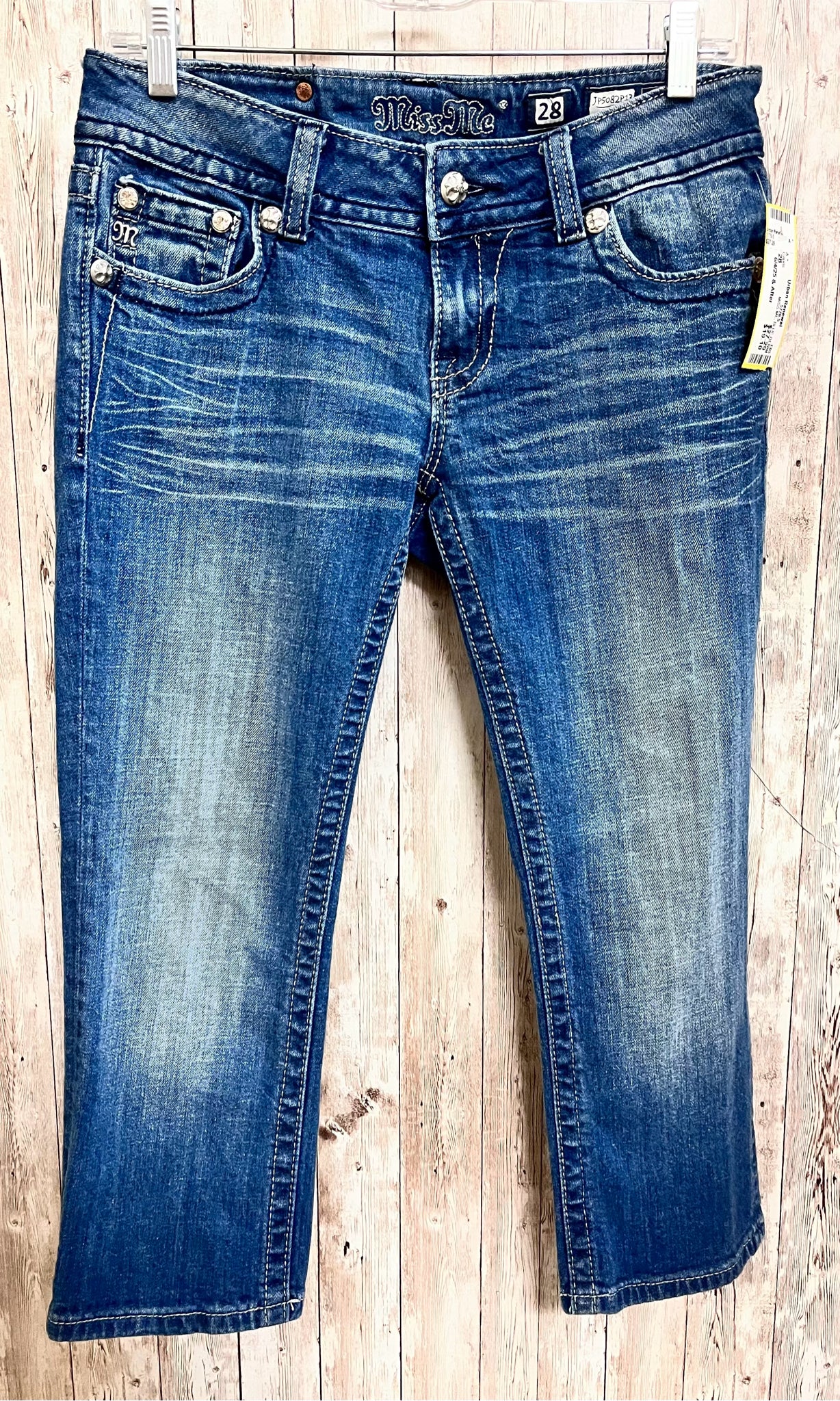 MISS ME Size 28 BLUE DENIM Capris