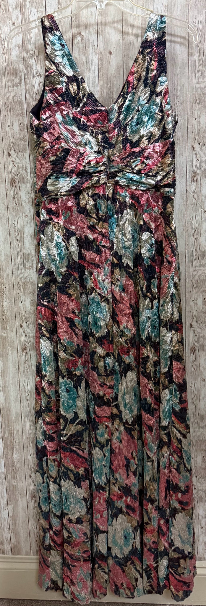 Size 6 R&M RICHARDS ROSE AND GOLD Dress