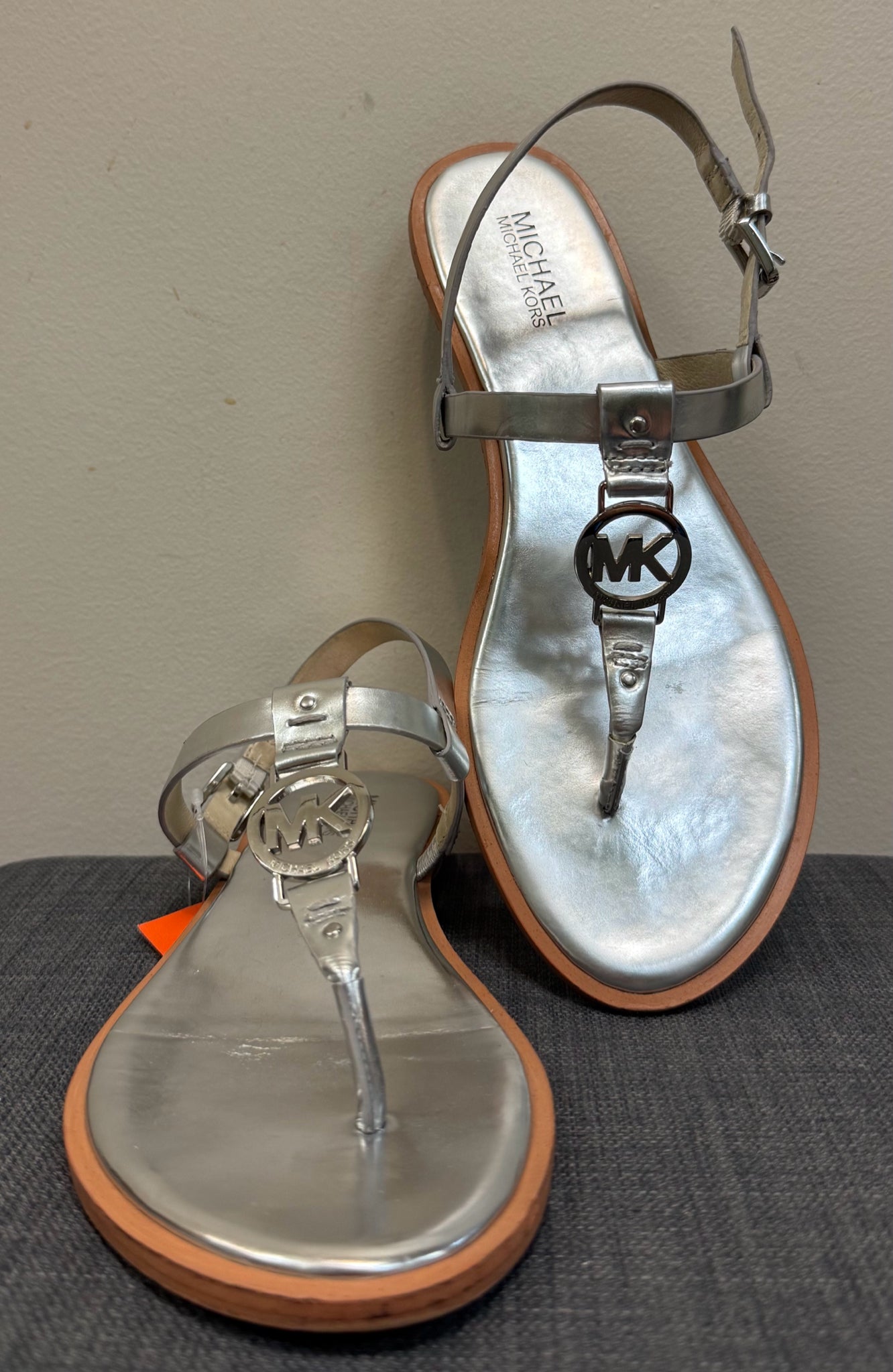 9.5 MICHAEL KORS Silver Sandals
