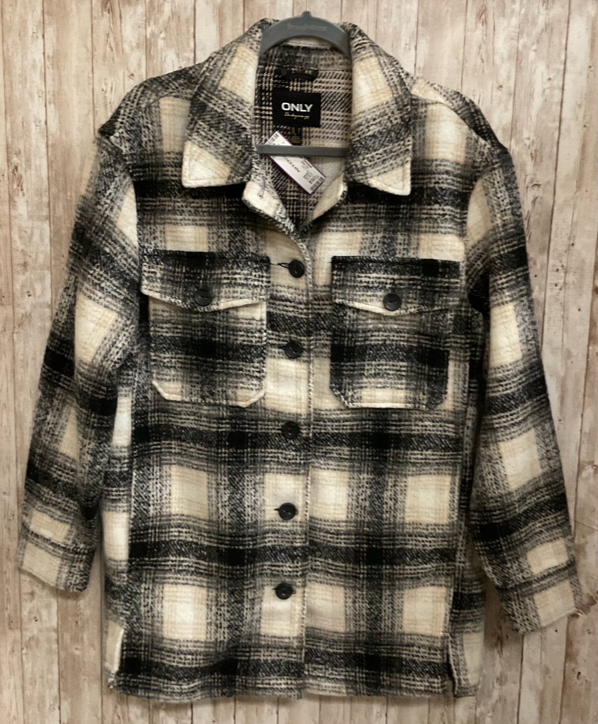 Size M ONLY BLACK AND WHITE SHACKET