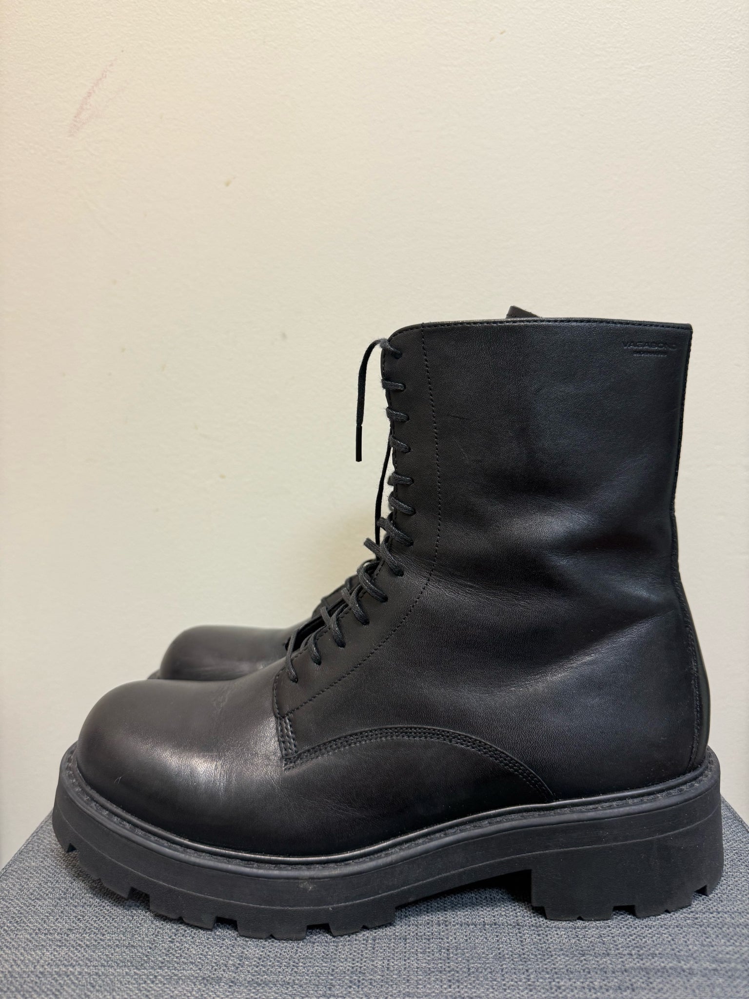 VAGABOND SHOIEMAKERS 9 Black Boots