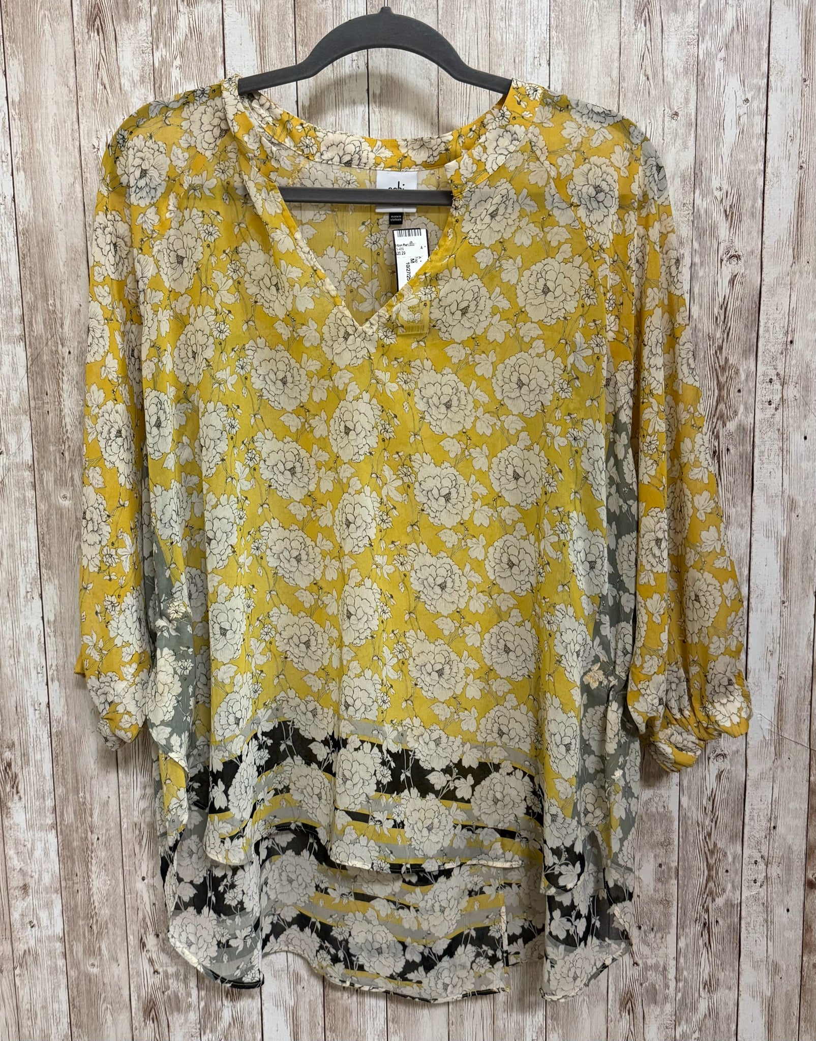 CABI Size M YELLOW FLORAL Top