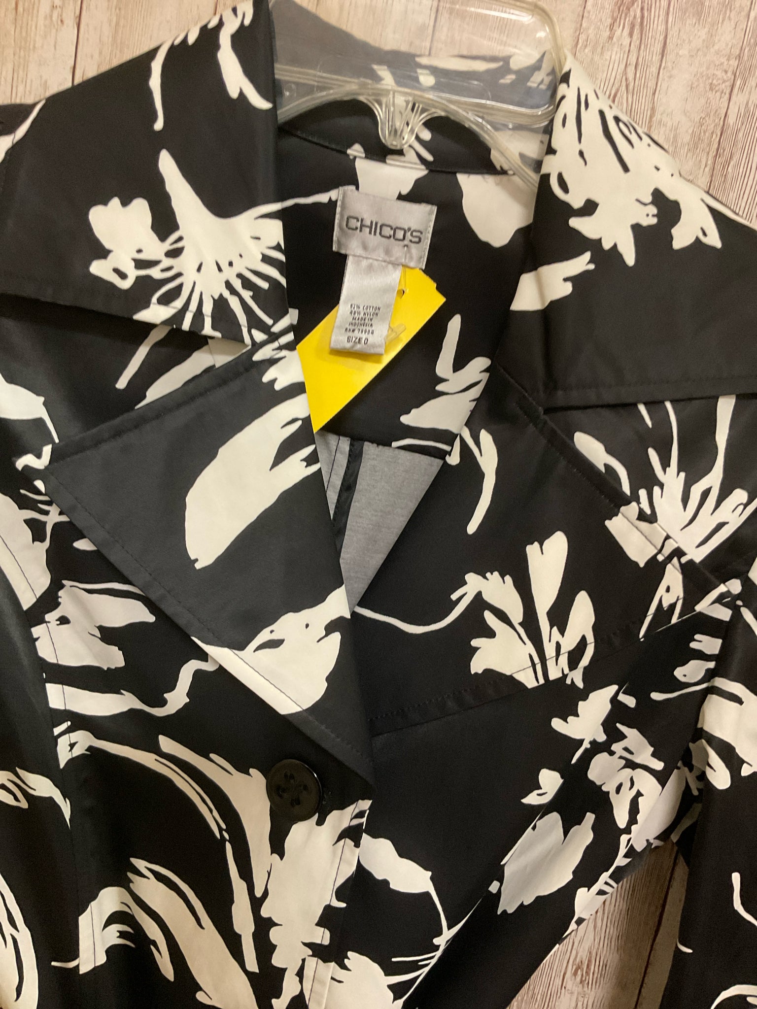 Size S CHICO'S BLACK AND WHITE Jacket