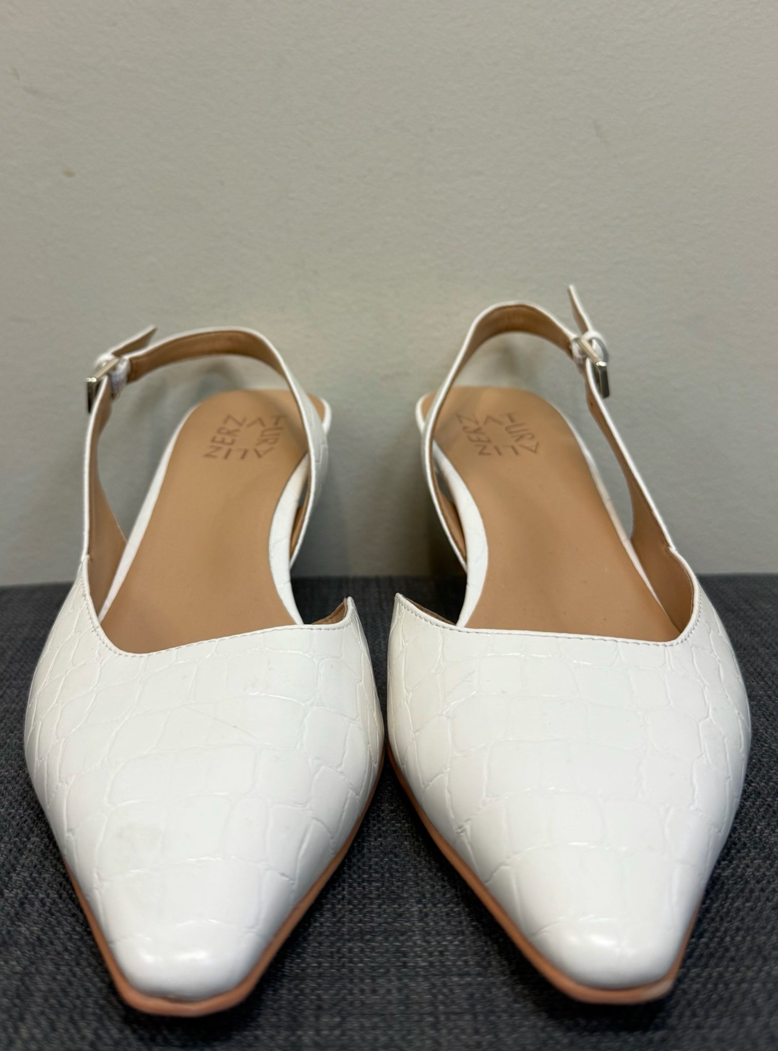 7 NATURALIZER Cream SHOES