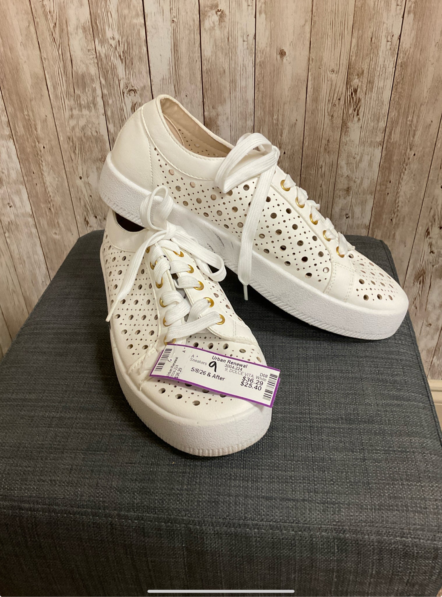 9 DOLCE VITA White Sneakers