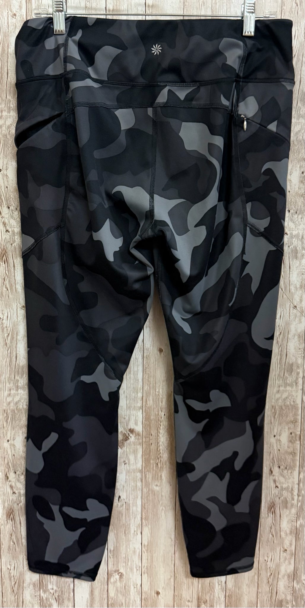 Size L ATHLETA BLACK CAMO Leggings