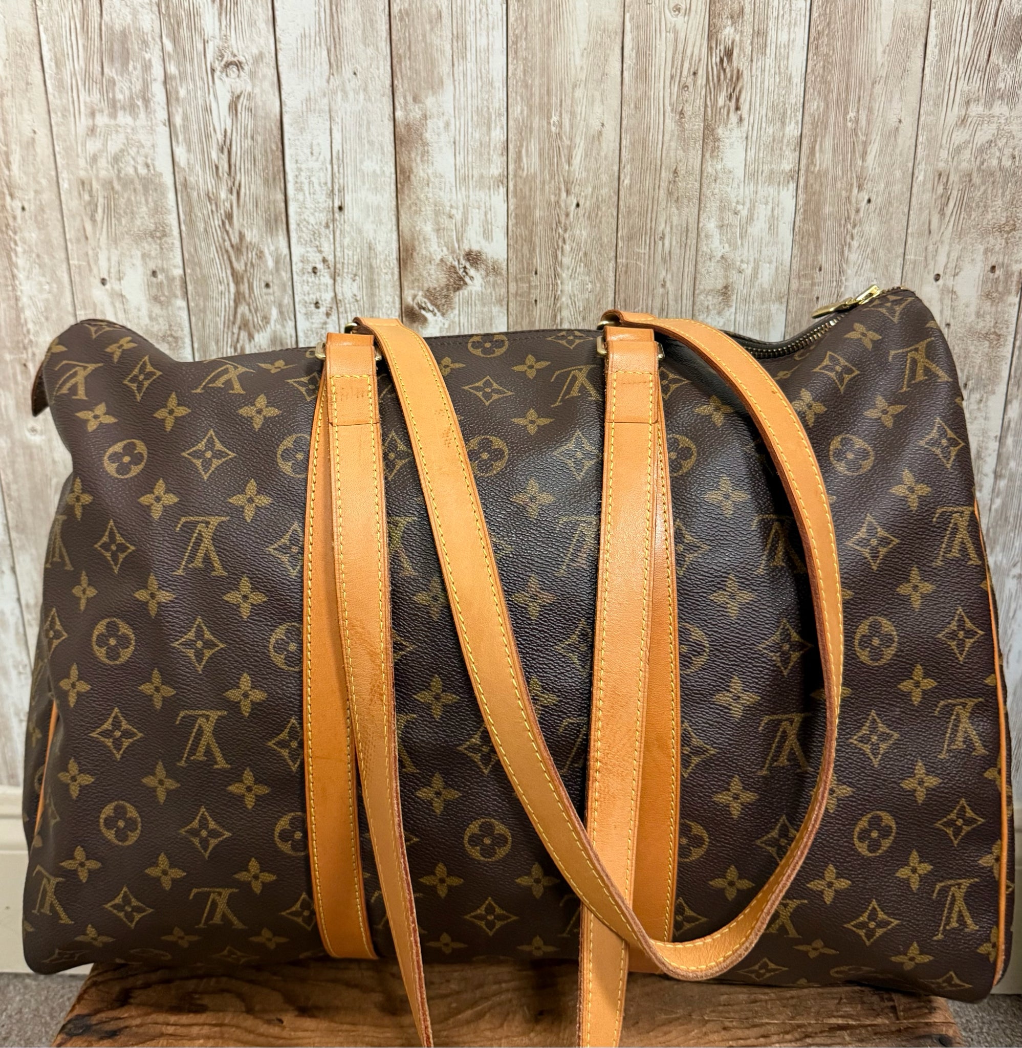 LOUIS VUITTON Tote