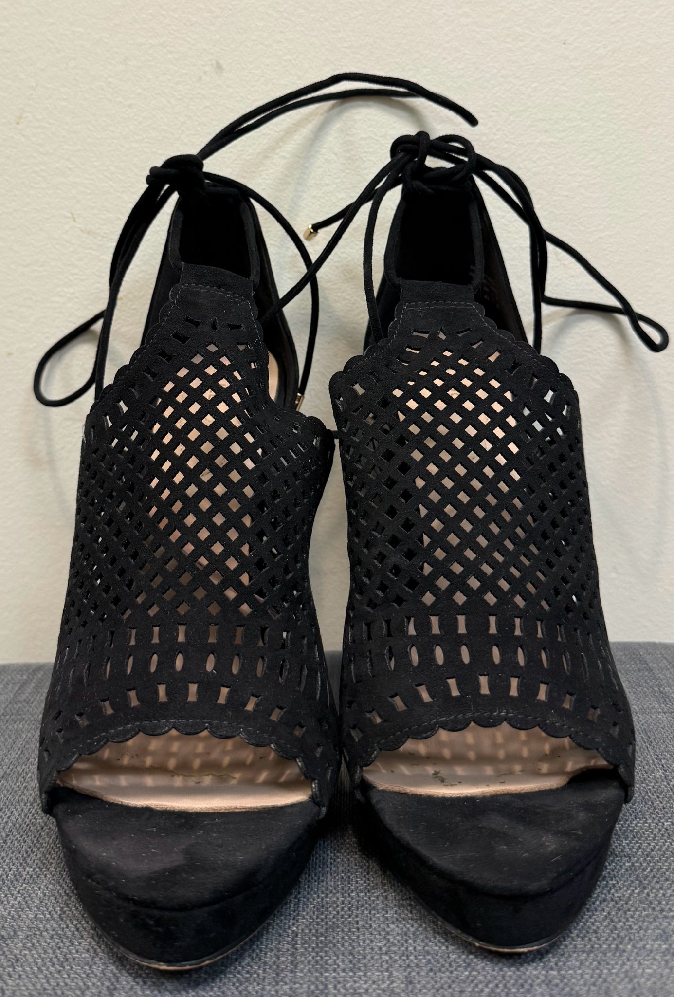 10 ALDO Black Sandals