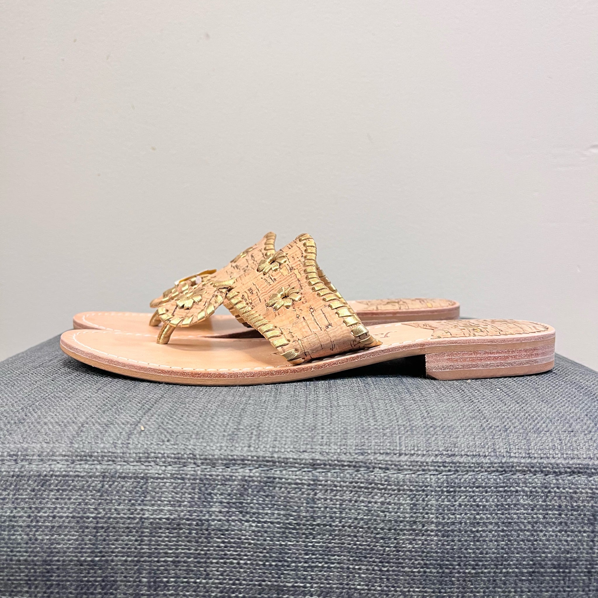 JACK ROGERS 8.5 TAN AND GOLD Sandals