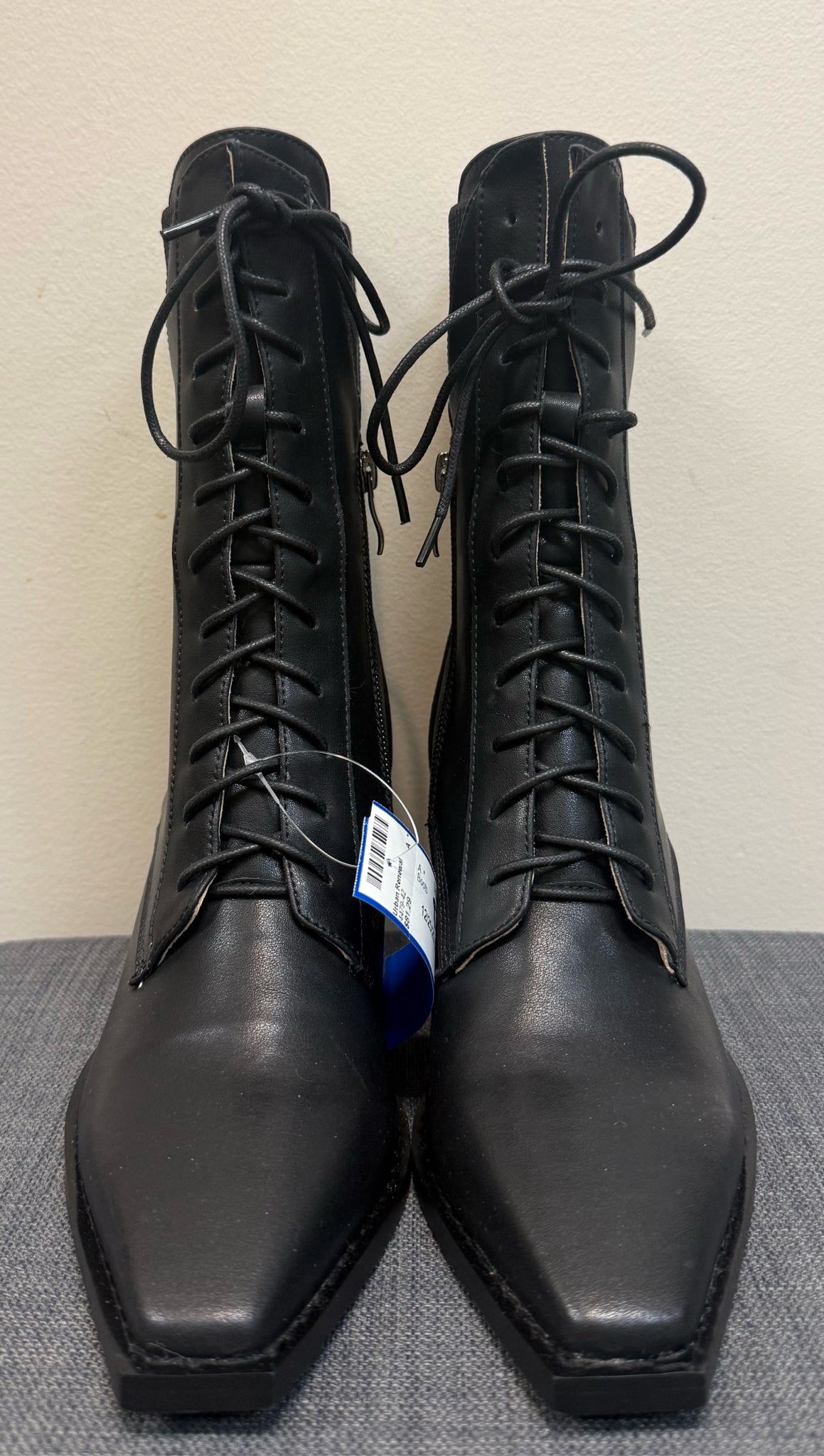 8 BELLE & BLOOM Black Boots