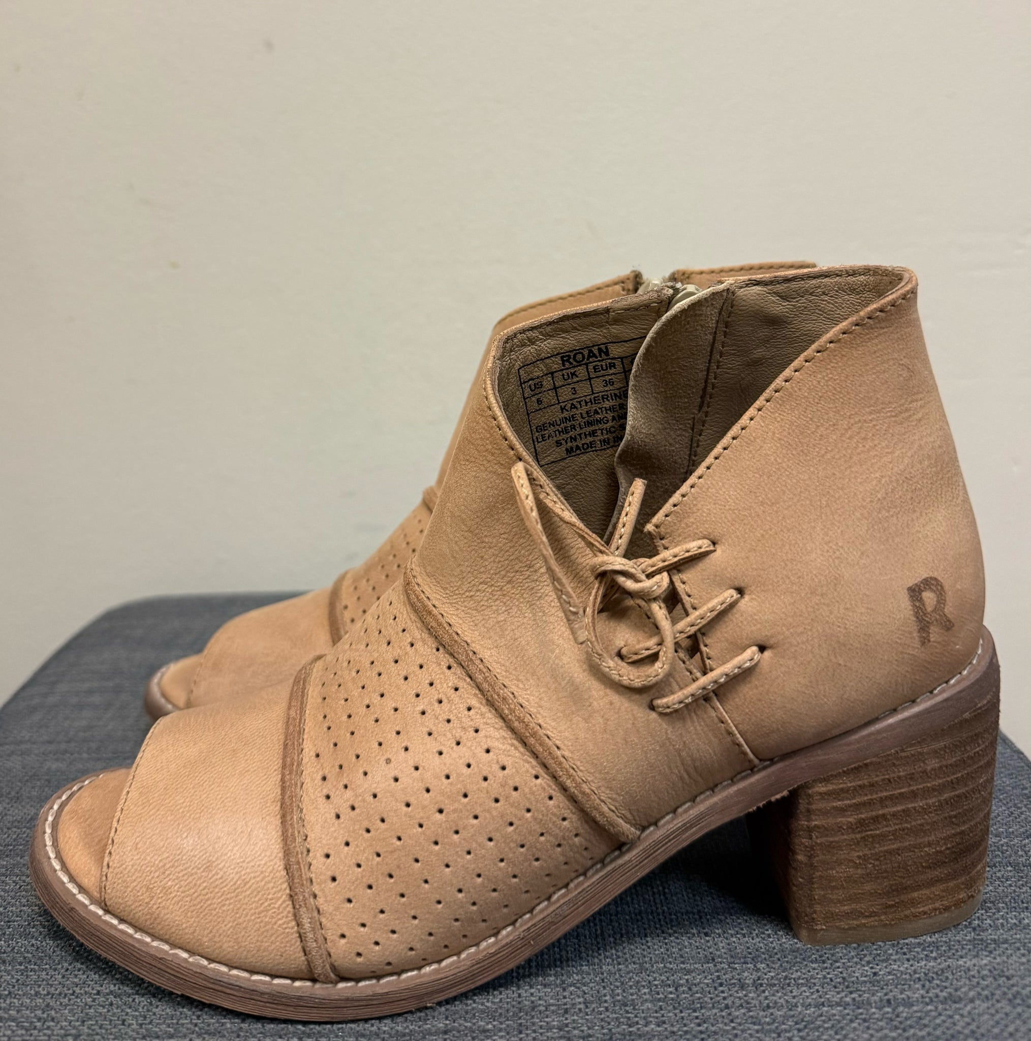 6 ROAN Tan SHOES