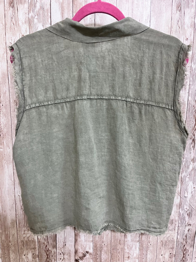 Size M FOR HER SAGE Top