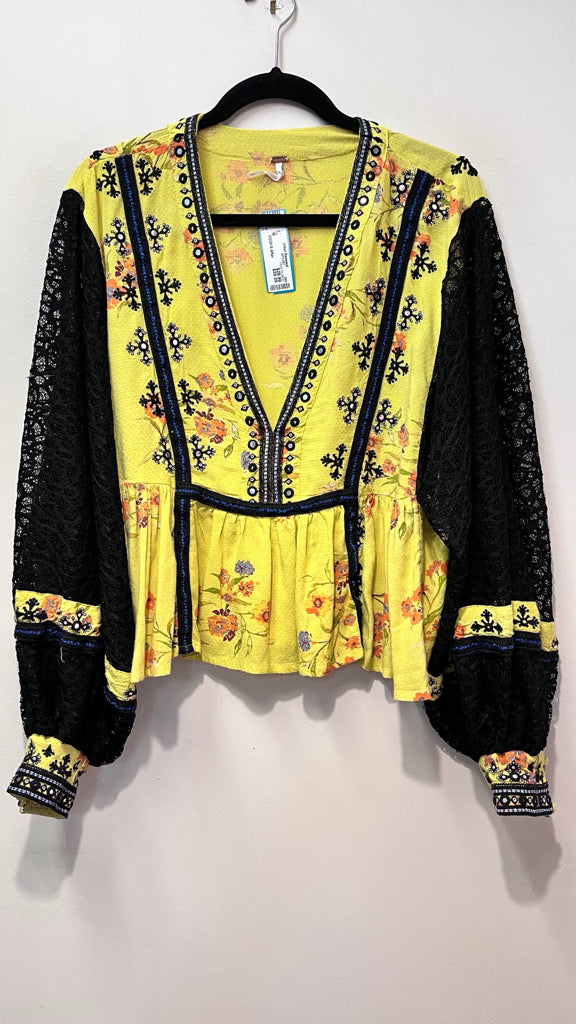 Size M FREE PEOPLE YELLOW AND BLACK Top