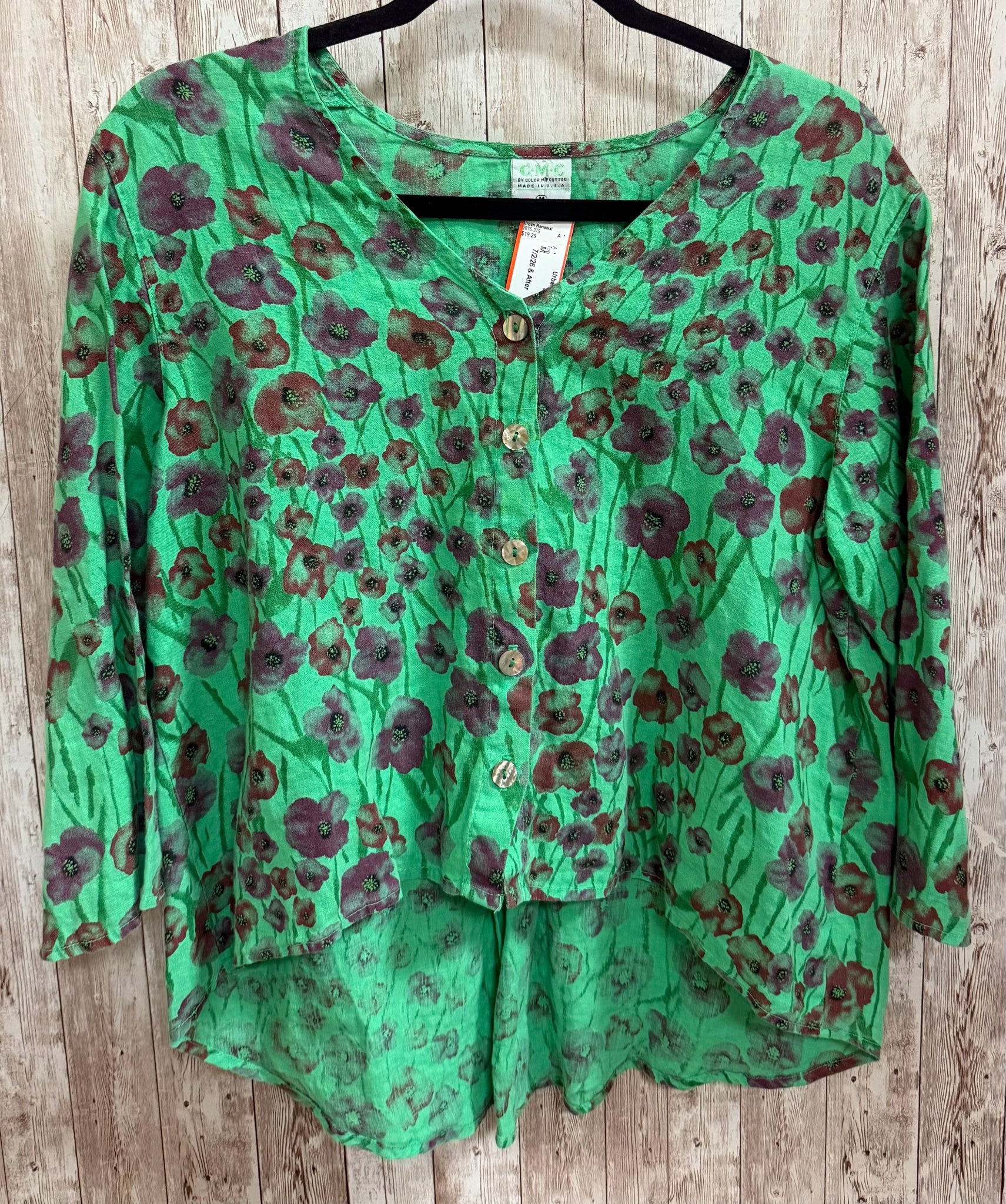 Size M CMC GREEN AND RED FLORAL Top