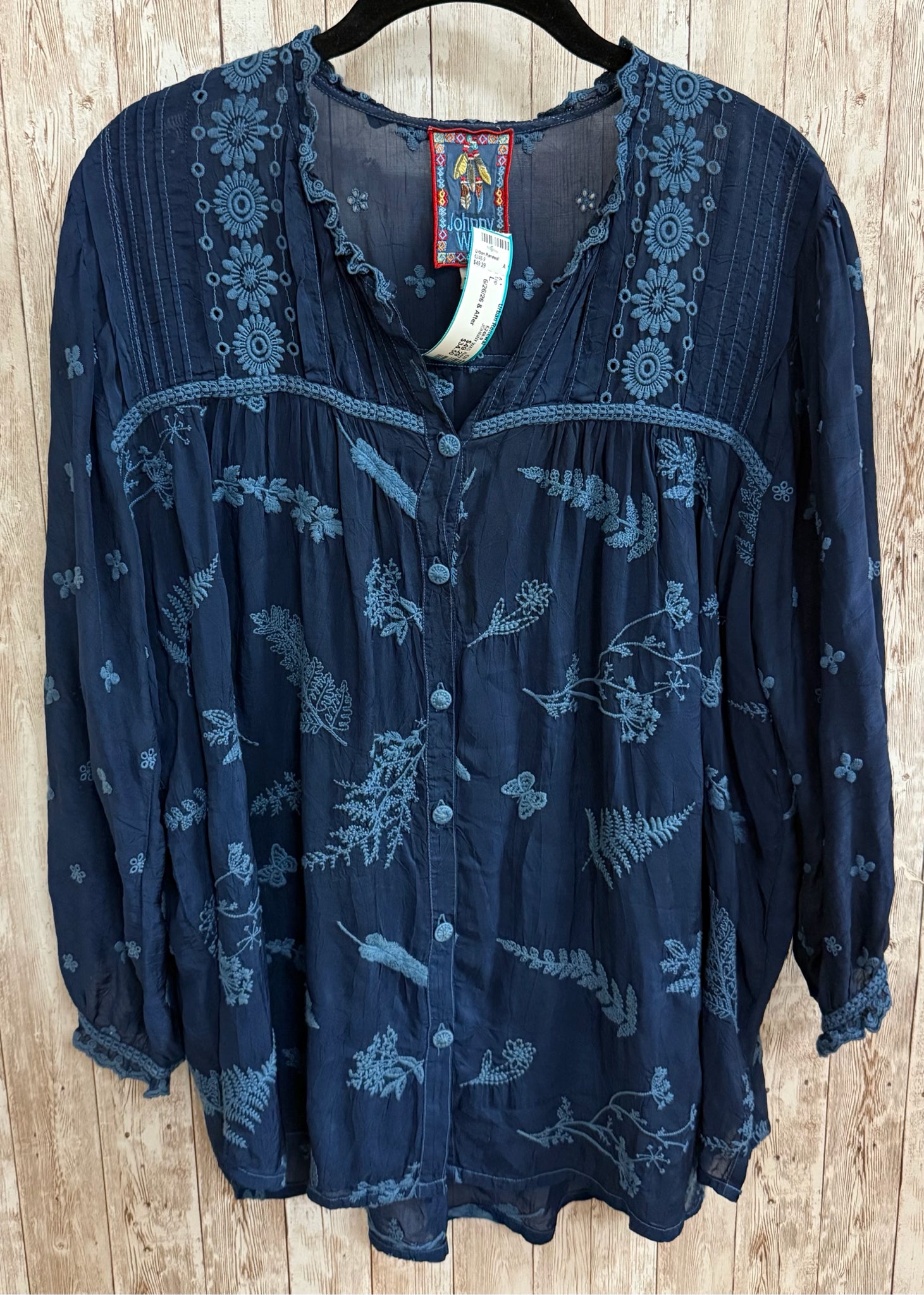 Size L JOHNNY WAS Navy Top