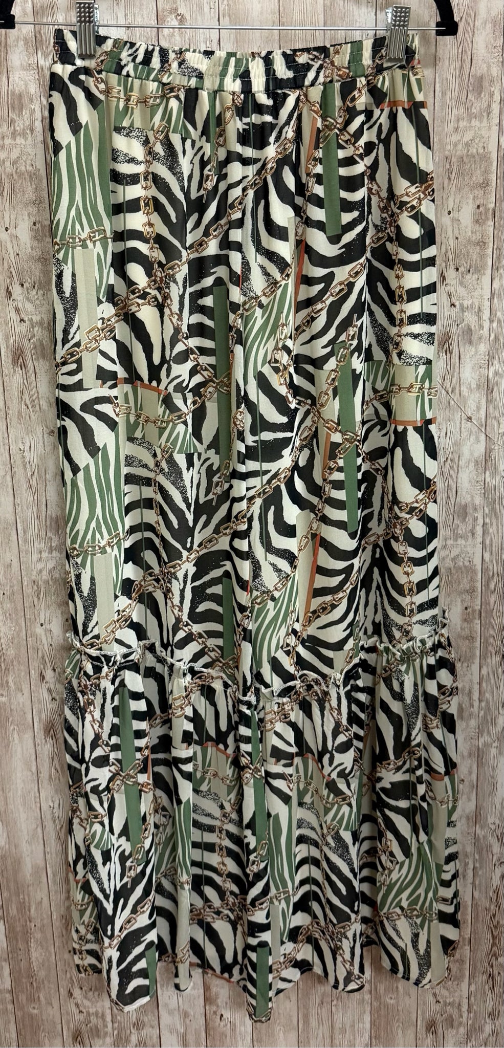 Size S STEPS NY CREAM AND BLACK PRINT 2 PC PANT SET