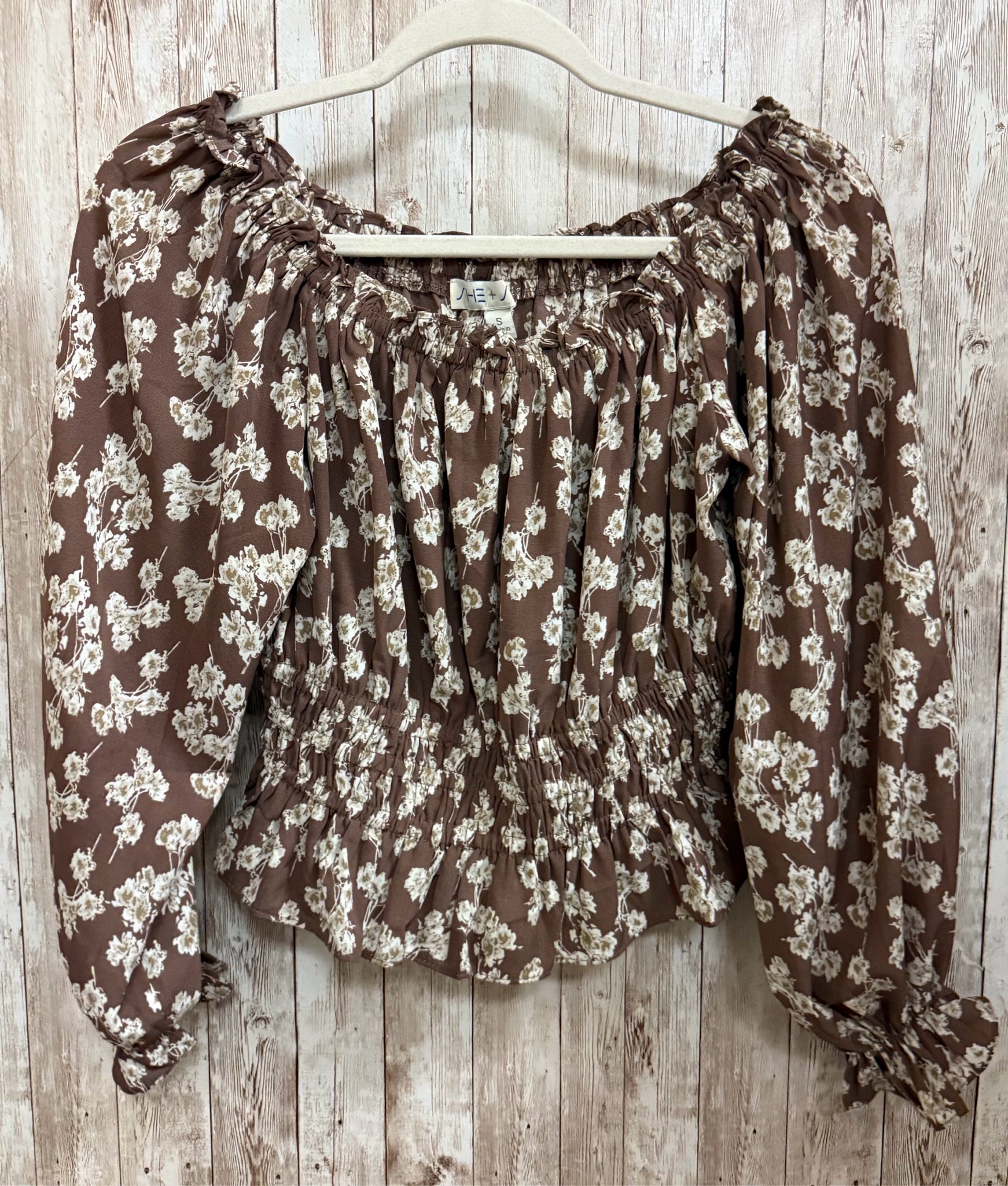 Size S SHE+SKY BROWN FLORAL Top