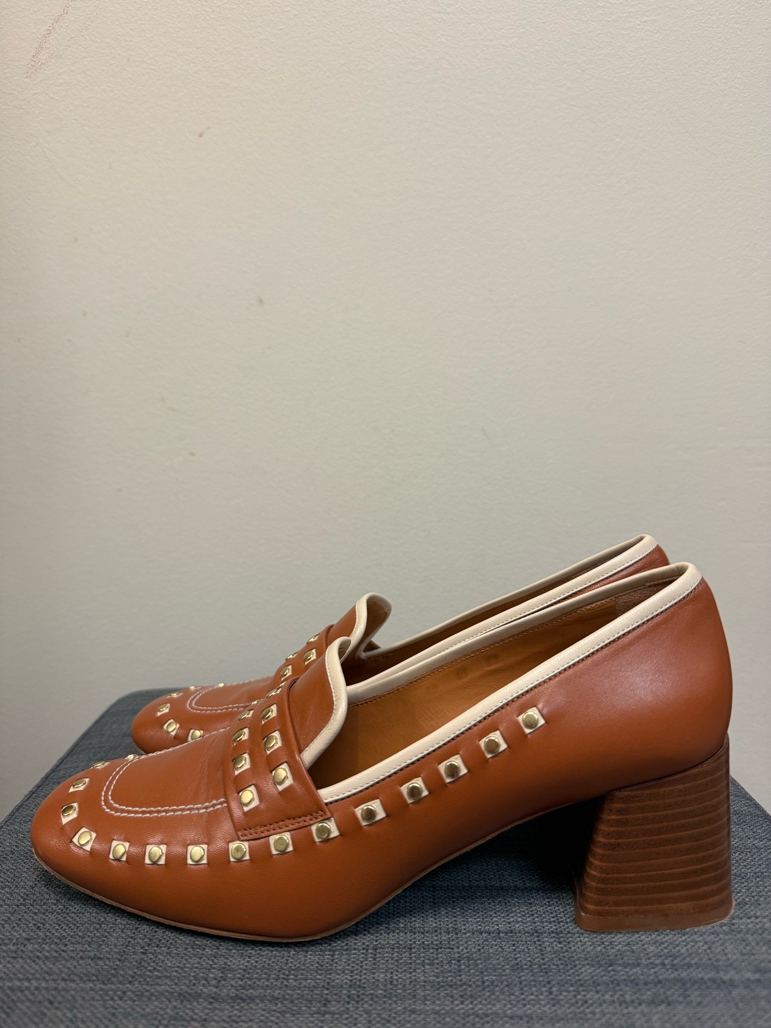 TORY BURCH 9.5 Camel SHOES