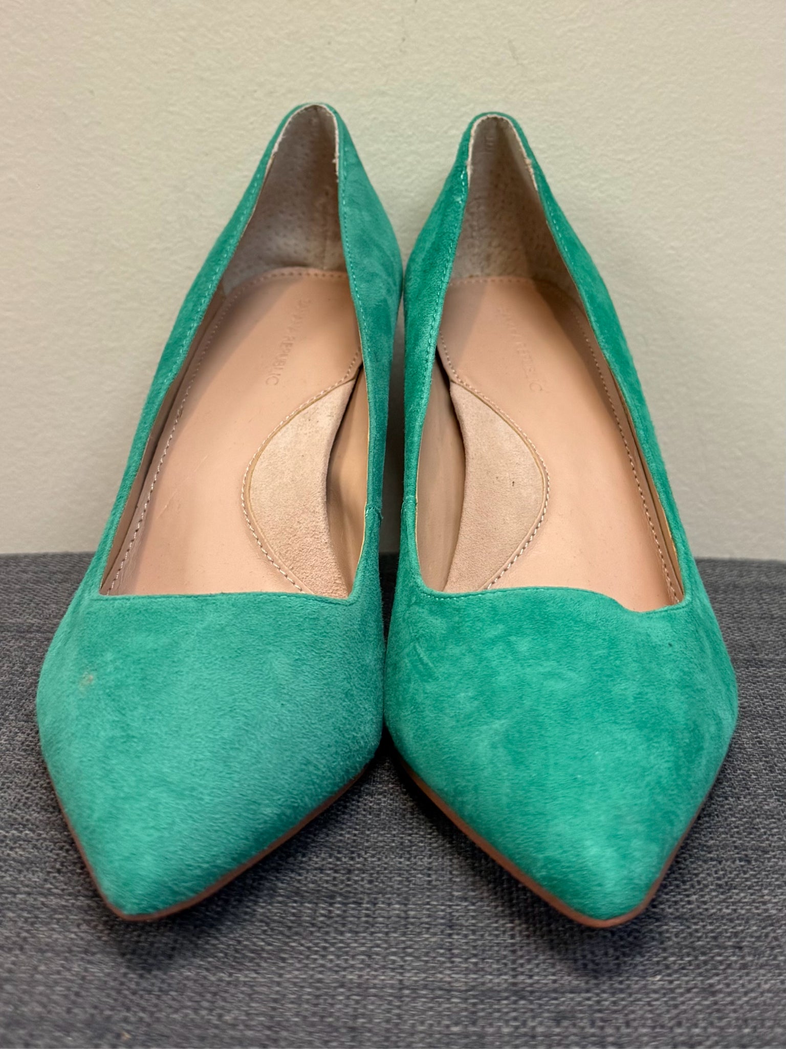8 BANANA REPUBLIC Green SHOES