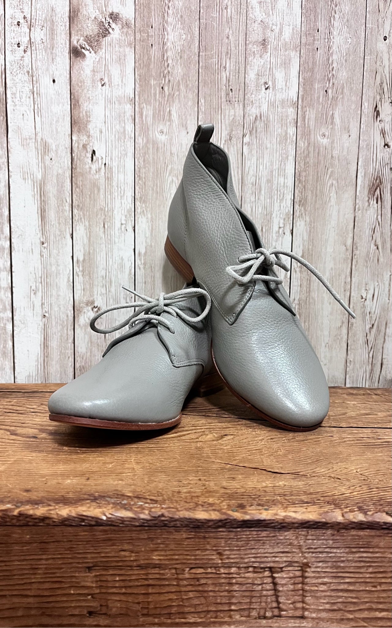 5 COLE HAAN GREY SHOES