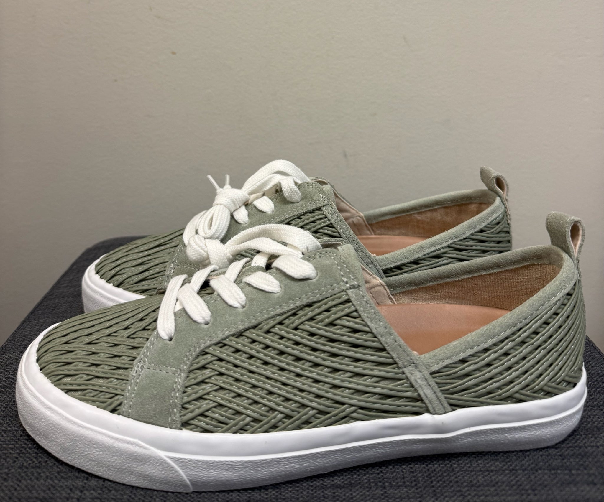 7.5 LUCKY BRAND SAGE SHOES