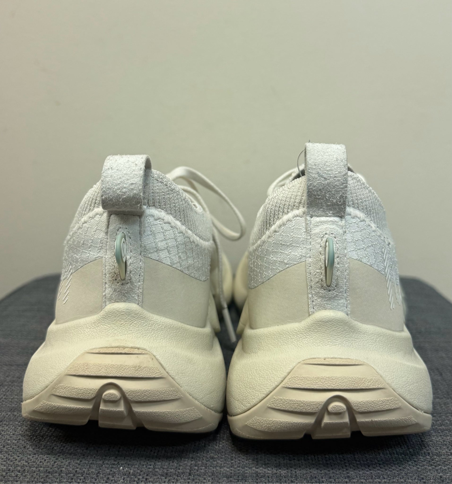 8 LULULEMON CREAM AND WHITE Sneakers